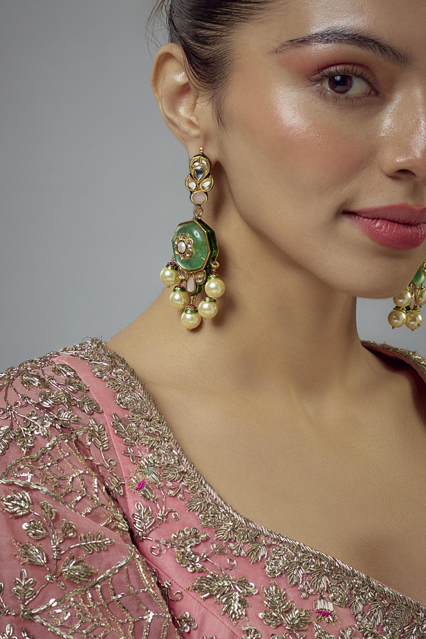 vivinia BY VIDHI MEHRA Saadgi Gold Plated Green Kundan, Polki Womens Pair of Drop Earrings (Freesize)