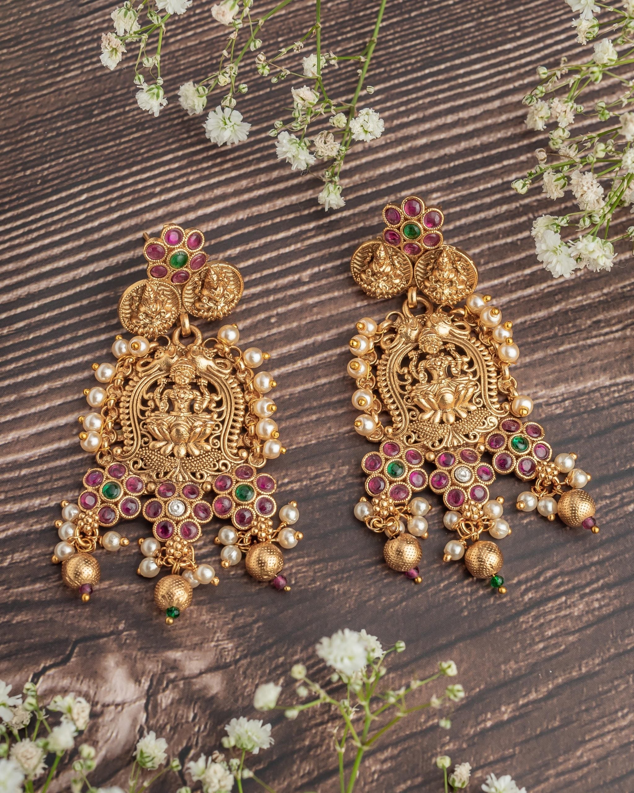 vivinia BY VIDHI MEHRA ISMAARH 2.0 Gold Womens Pair of Chandbali Earrings