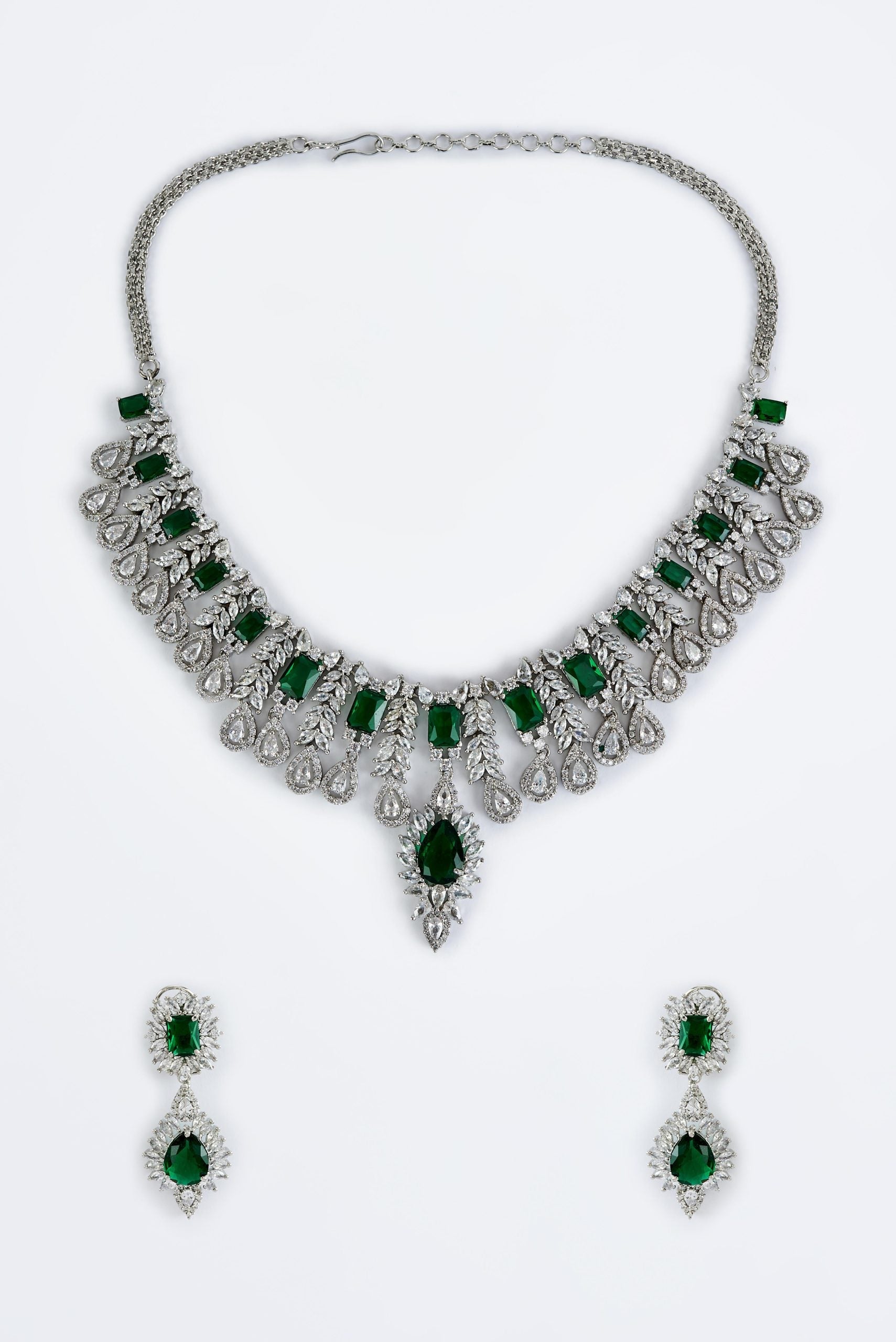 vivinia BY VIDHI MEHRA Zia Silver Plated Green Womens Zircon Short Necklace Set with Pair of Earrings (Freesize)