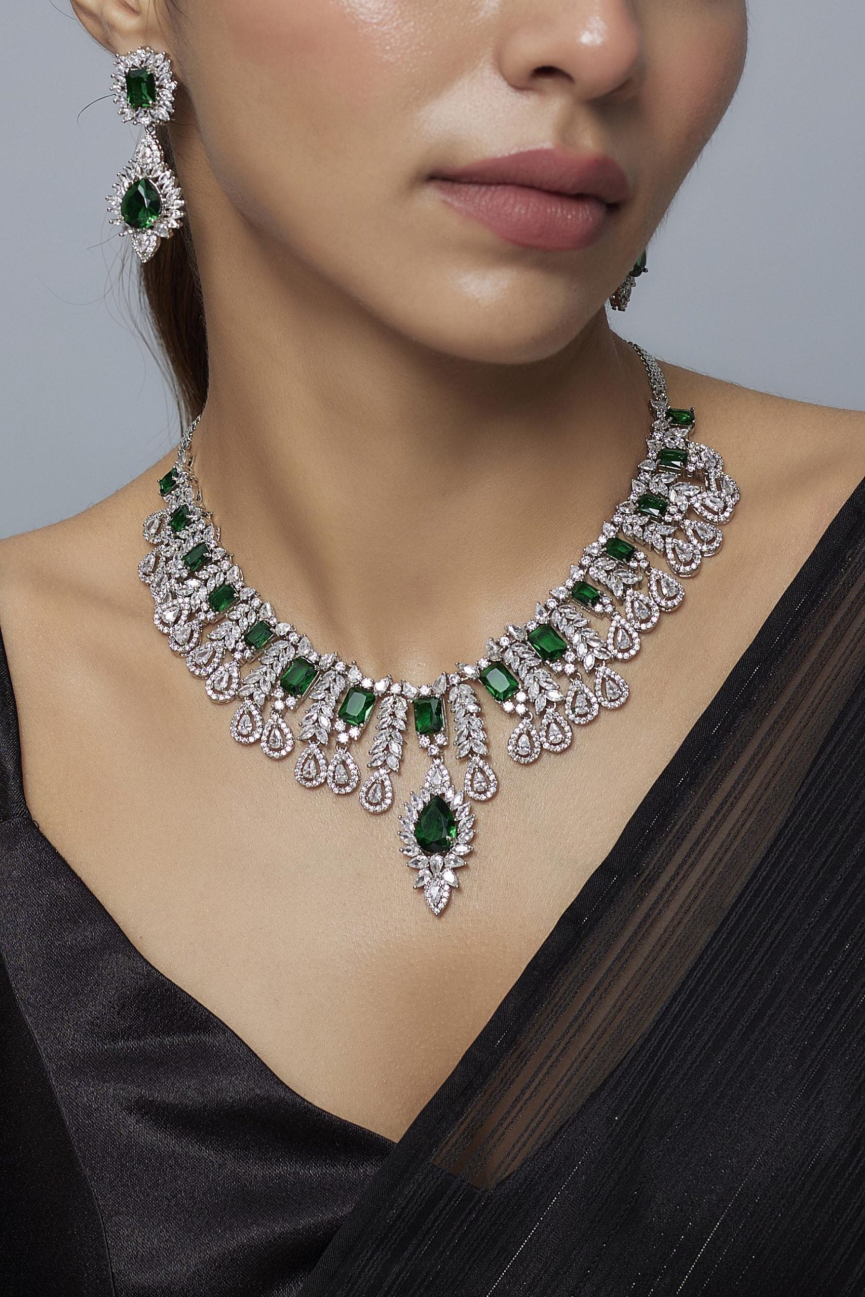 vivinia BY VIDHI MEHRA Zia Silver Plated Green Womens Zircon Short Necklace Set with Pair of Earrings (Freesize)