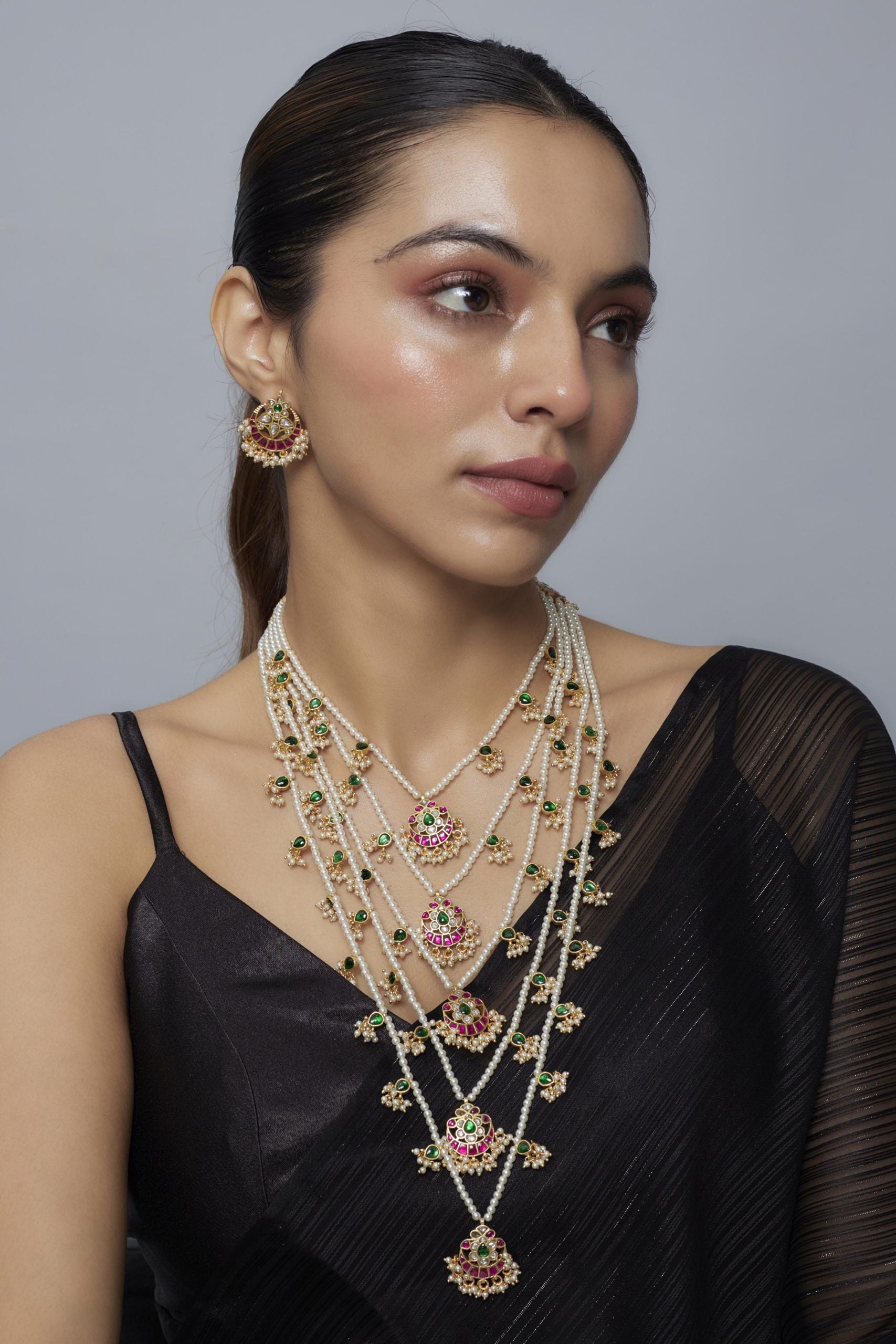 vivinia BY VIDHI MEHRA Saadgi Gold Plated White Womens Kundan, Polki Long Necklace Set with Pair of Earrings (Freesize)