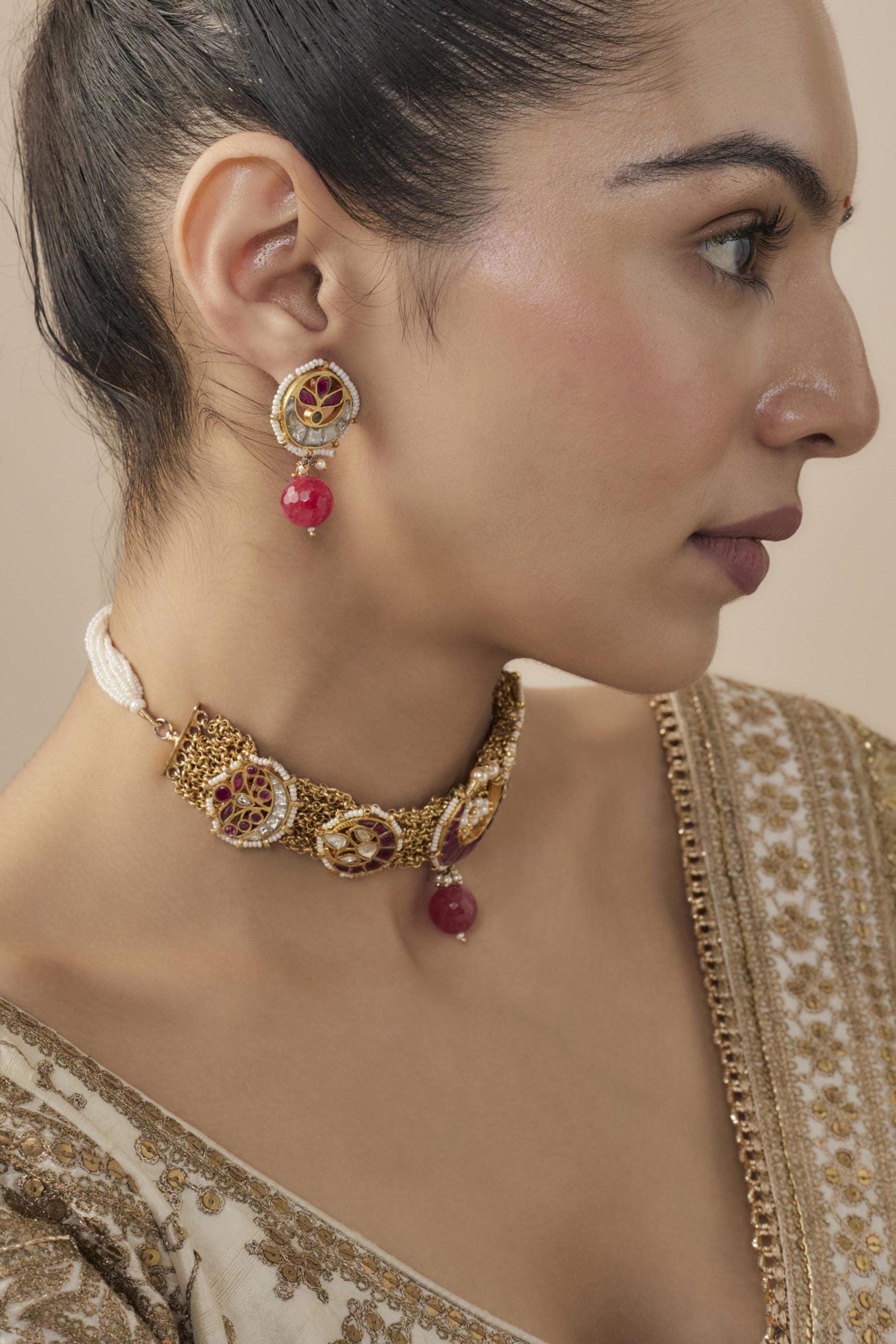 vivinia BY VIDHI MEHRA Morpankh Gold Plated Pink Womens Beaded Choker Necklace Set with Pair of Earrings (Freesize)