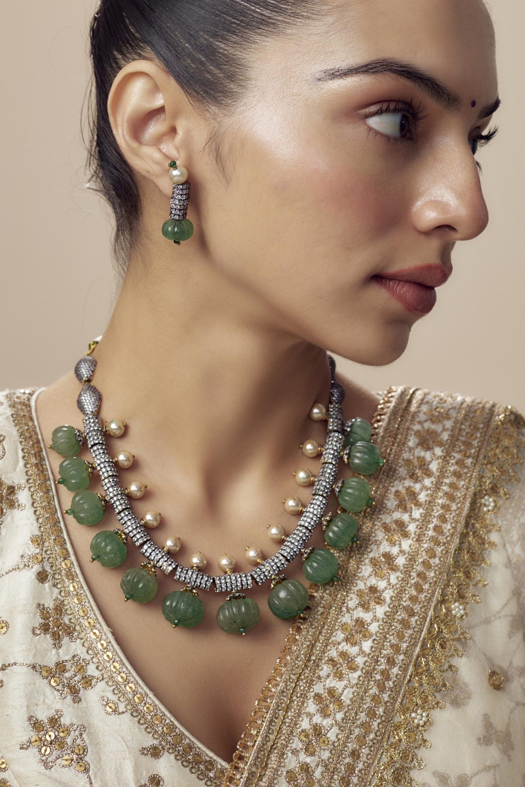 vivinia BY VIDHI MEHRA Florence Green Womens Kundan, Polki Short Necklace Set with Pair of Earrings (Freesize)