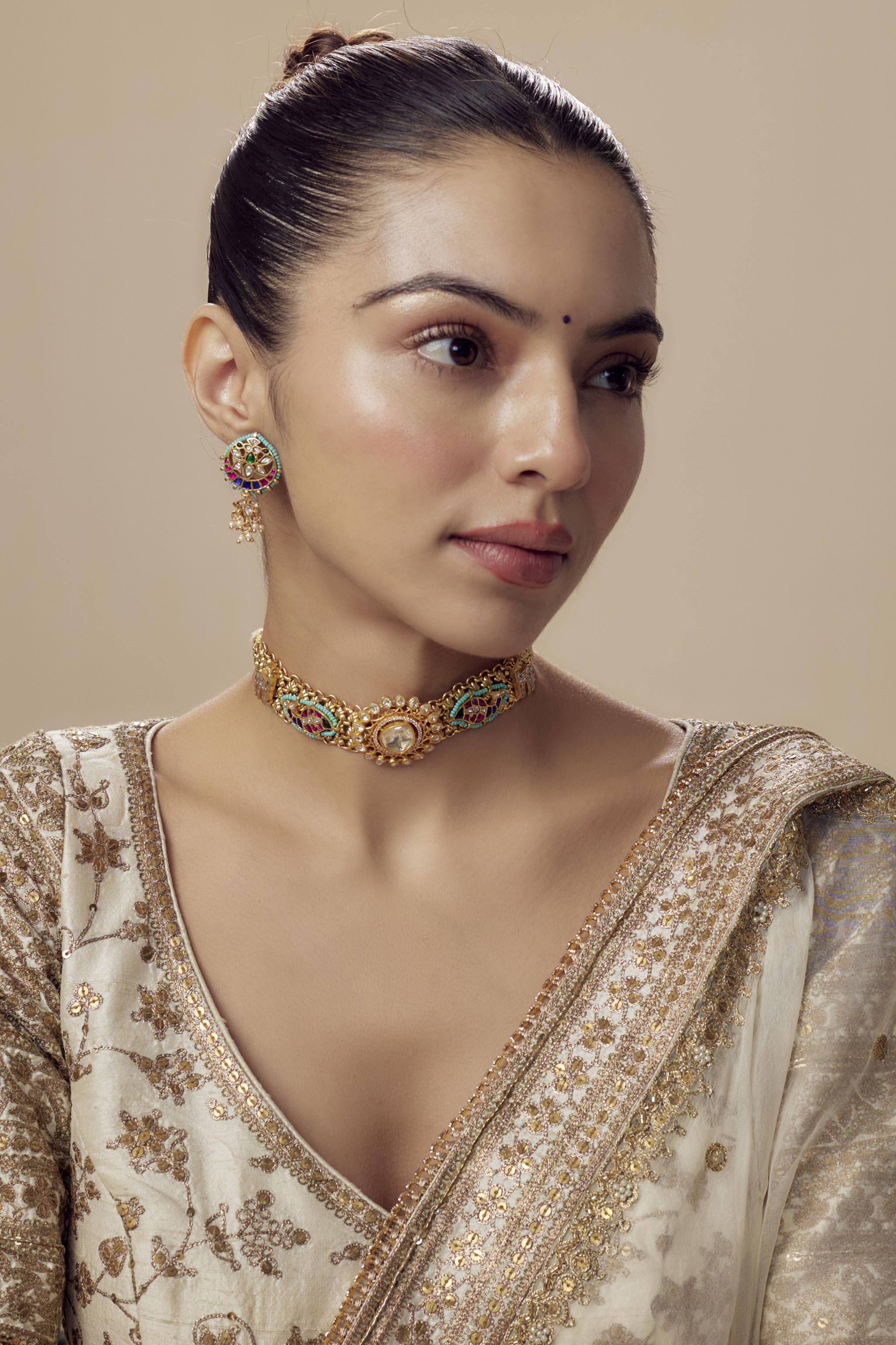 vivinia BY VIDHI MEHRA Morpankh Gold Plated Multi Womens Kundan, Polki Choker Necklace Set with Pair of Earrings (Freesize)