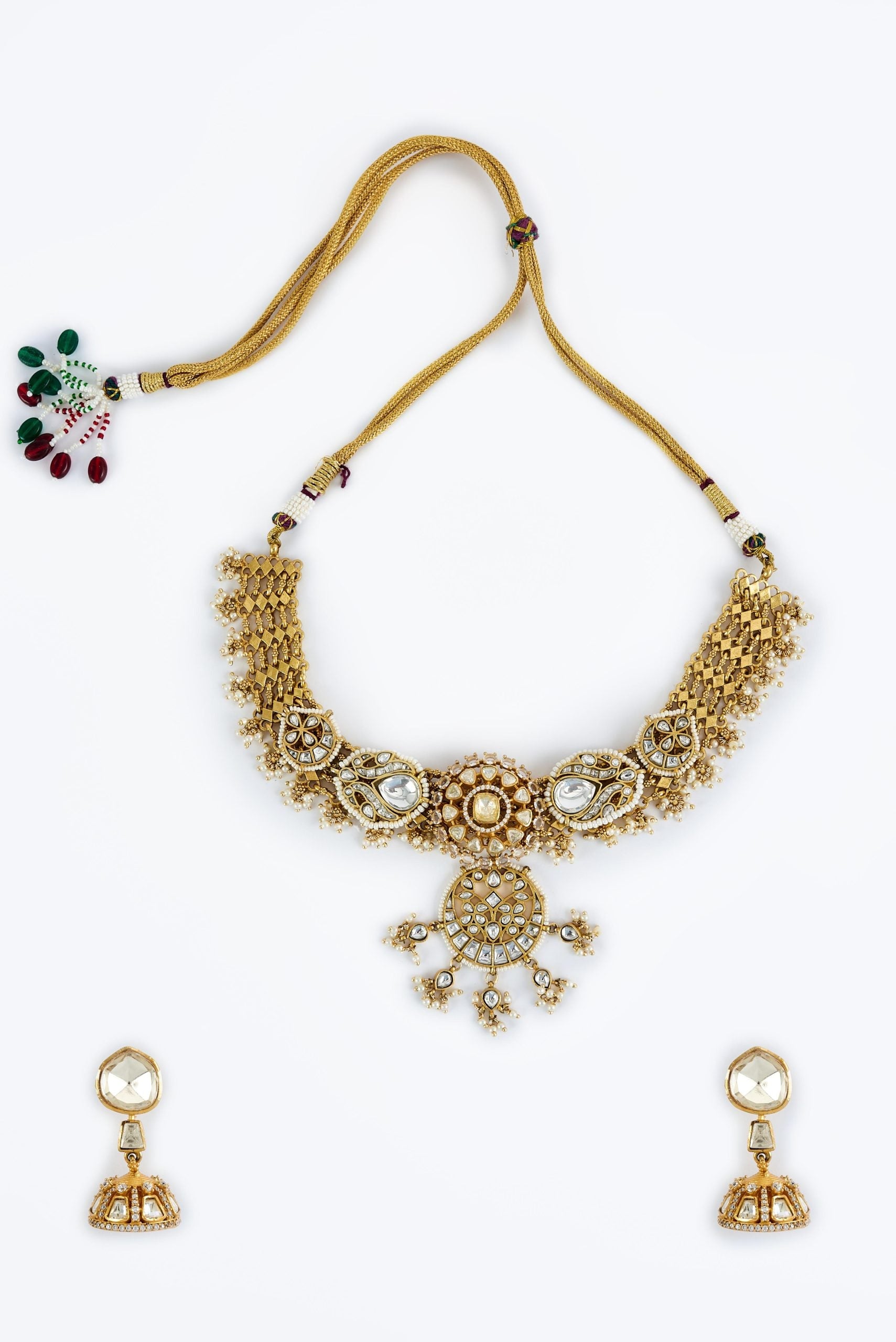 vivinia BY VIDHI MEHRA Saadgi Gold Plated Womens Kundan, Polki Short Necklace Set with Pair of Earrings (Freesize)