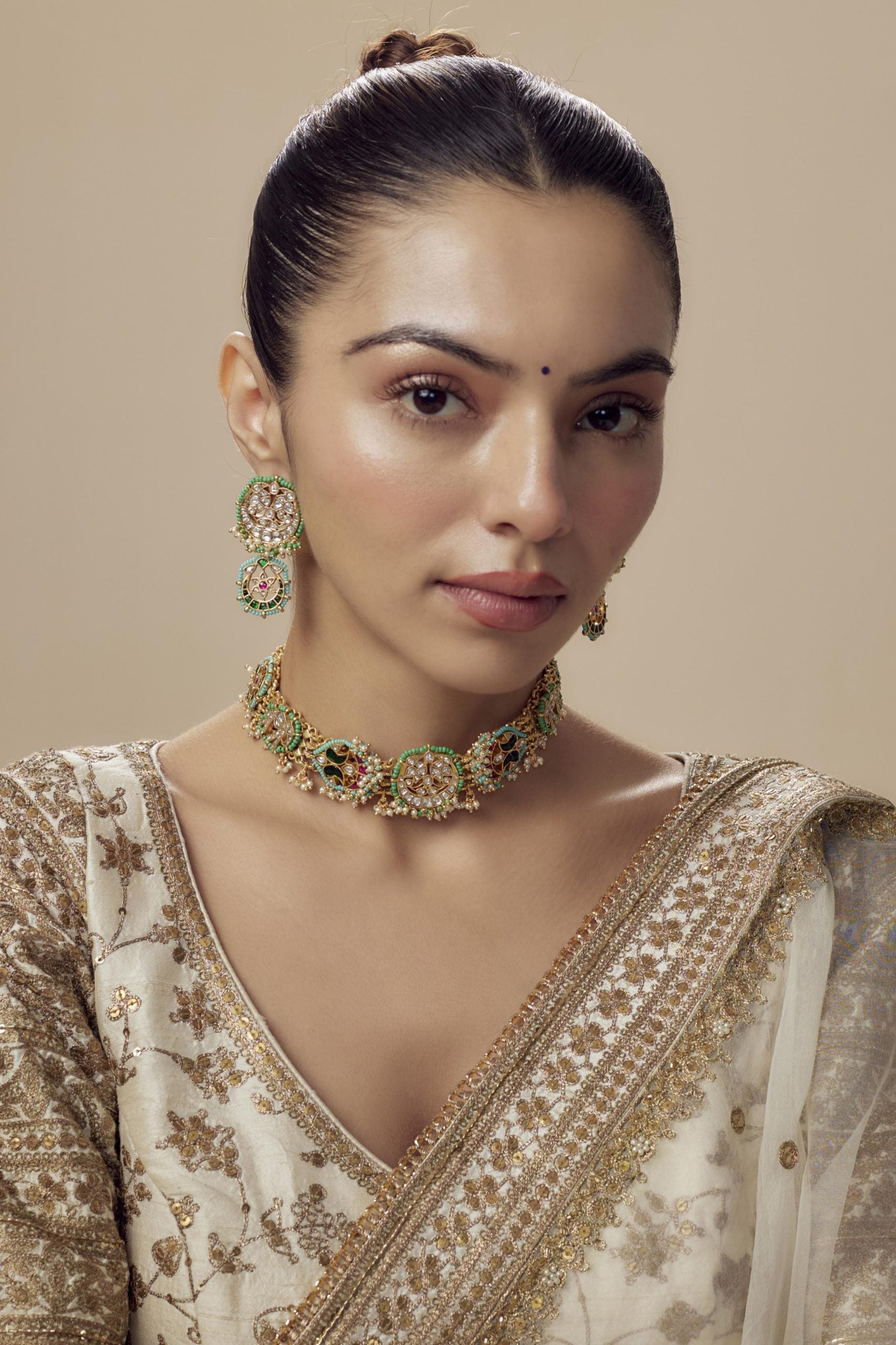 vivinia BY VIDHI MEHRA Morpankh Gold Plated Multi Womens Kundan, Polki Choker Necklace Set with Pair of Earrings (Freesize)