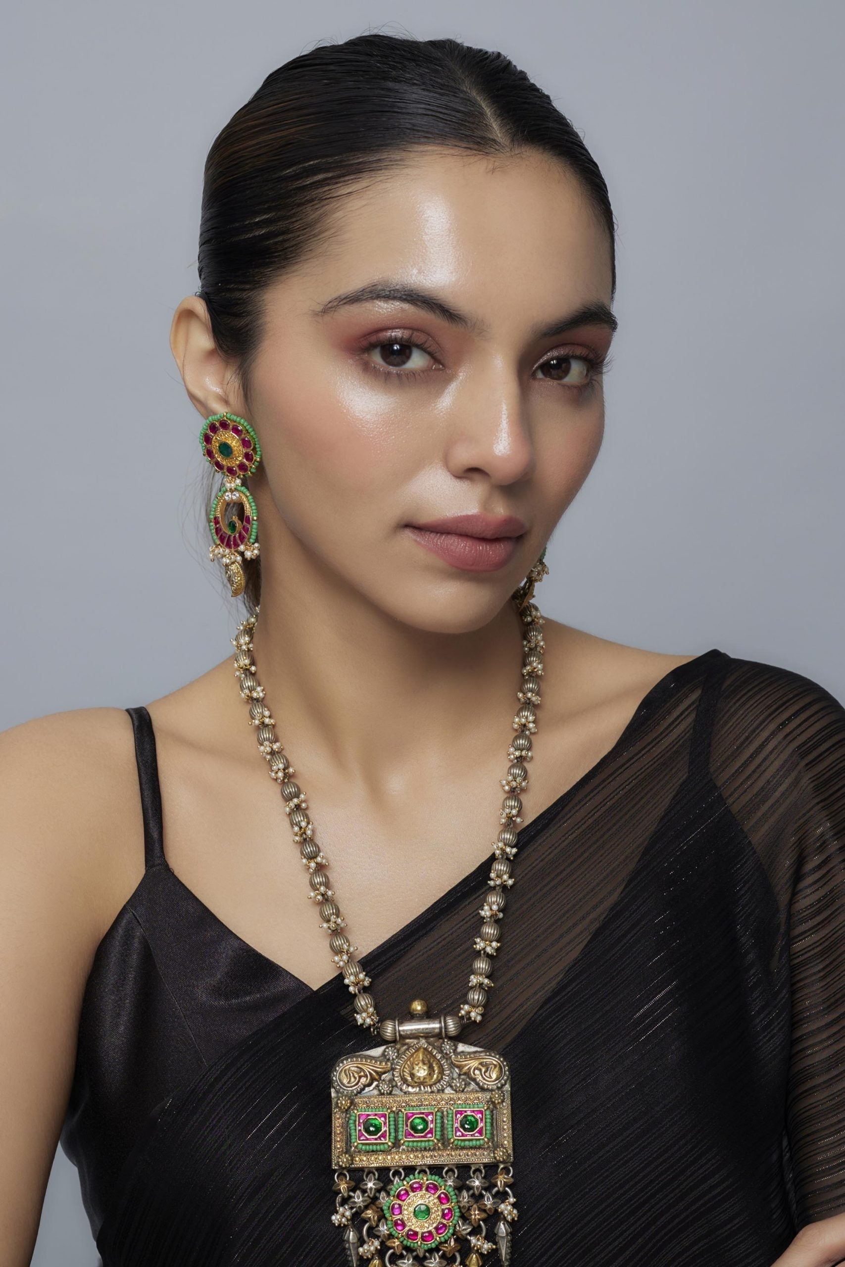 vivinia BY VIDHI MEHRA Morpankh Silver Plated Multi Womens Kundan, Polki Long Necklace Set with Pair of Earrings (Freesize)