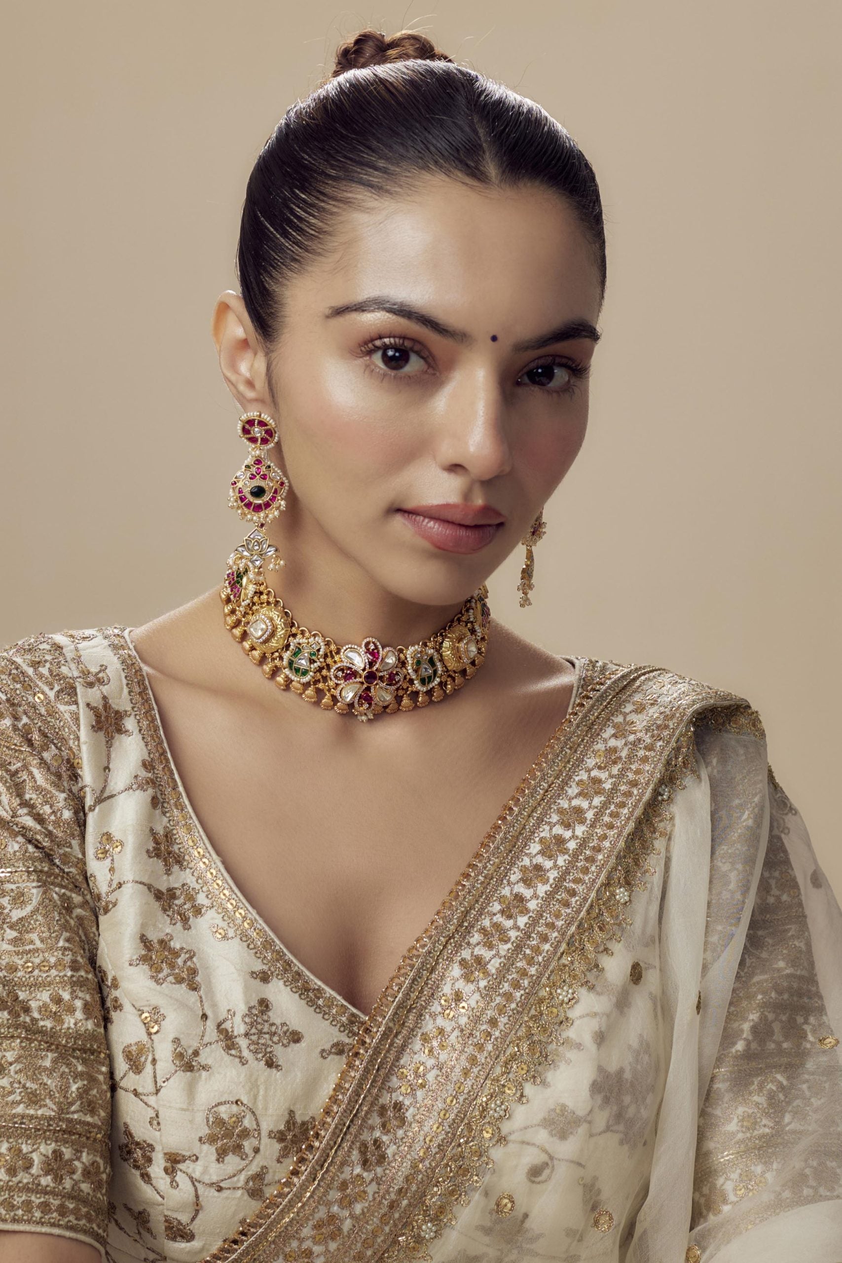 vivinia BY VIDHI MEHRA Morpankh Gold Plated Multi Womens Kundan, Polki Choker Necklace Set with Pair of Earrings (Freesize)