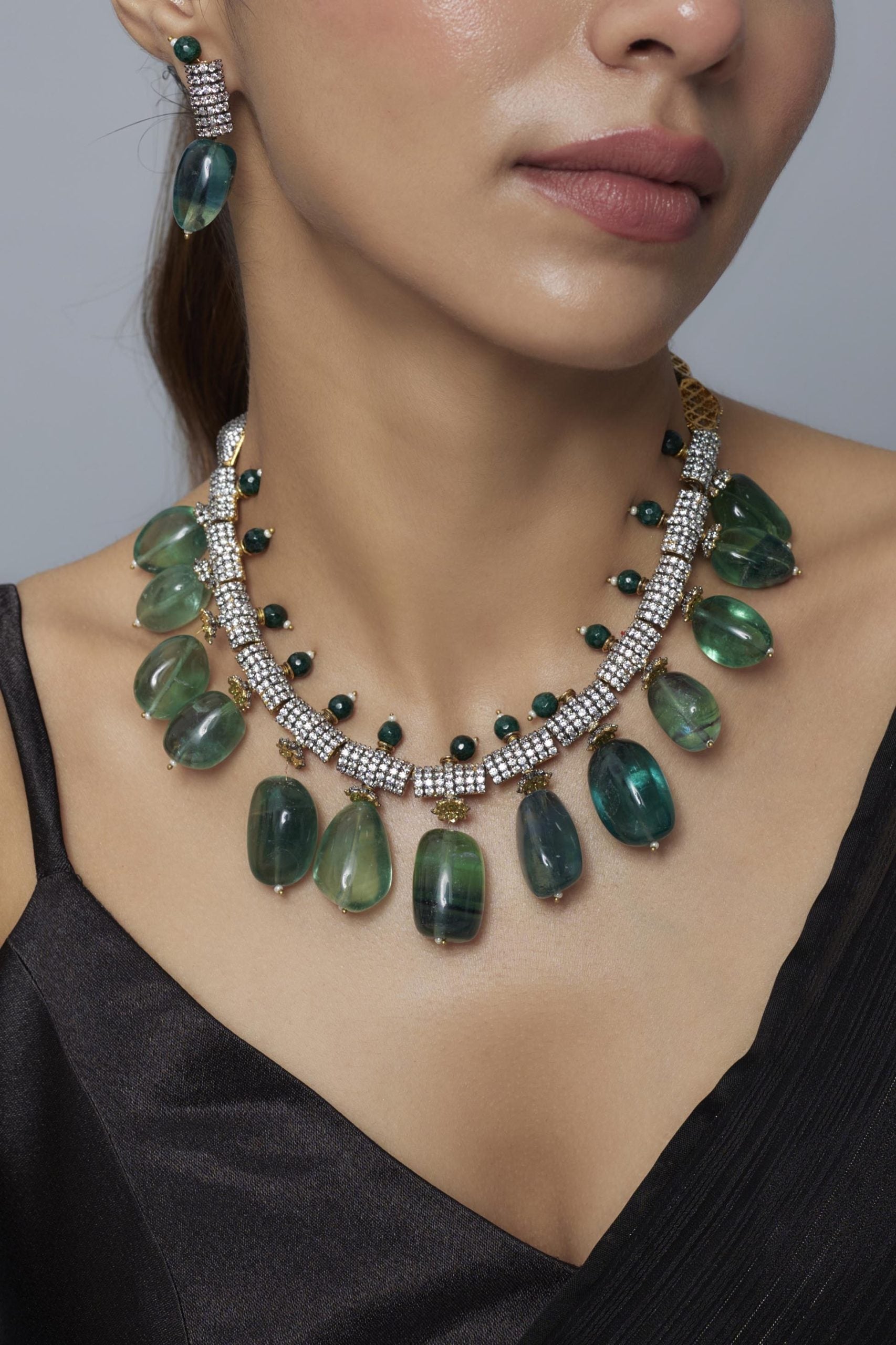 vivinia BY VIDHI MEHRA Florence Green Womens Zircon Short Necklace Set with Pair of Earrings (Freesize)