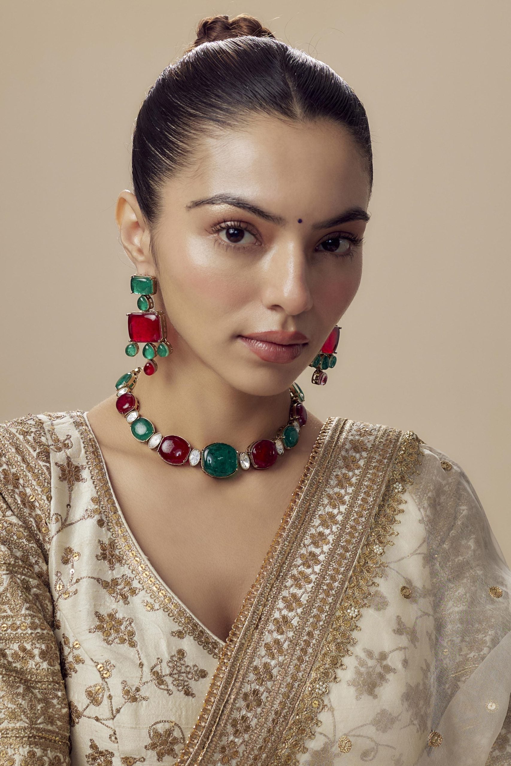 vivinia BY VIDHI MEHRA Florence Green & Red Red Womens Contemporary Choker Necklace Set with Pair of Earrings (Freesize)