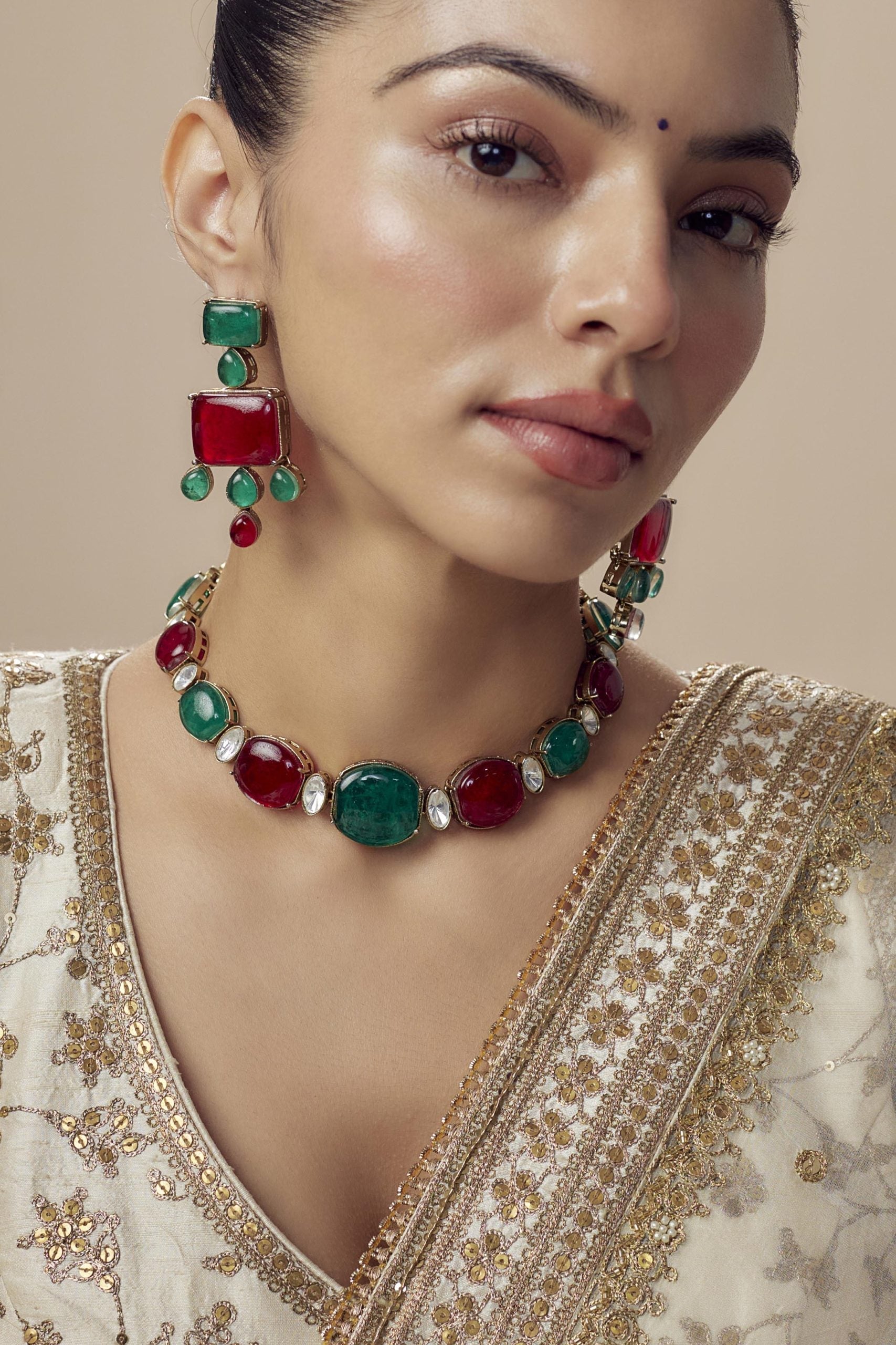 vivinia BY VIDHI MEHRA Florence Green & Red Red Womens Contemporary Choker Necklace Set with Pair of Earrings (Freesize)