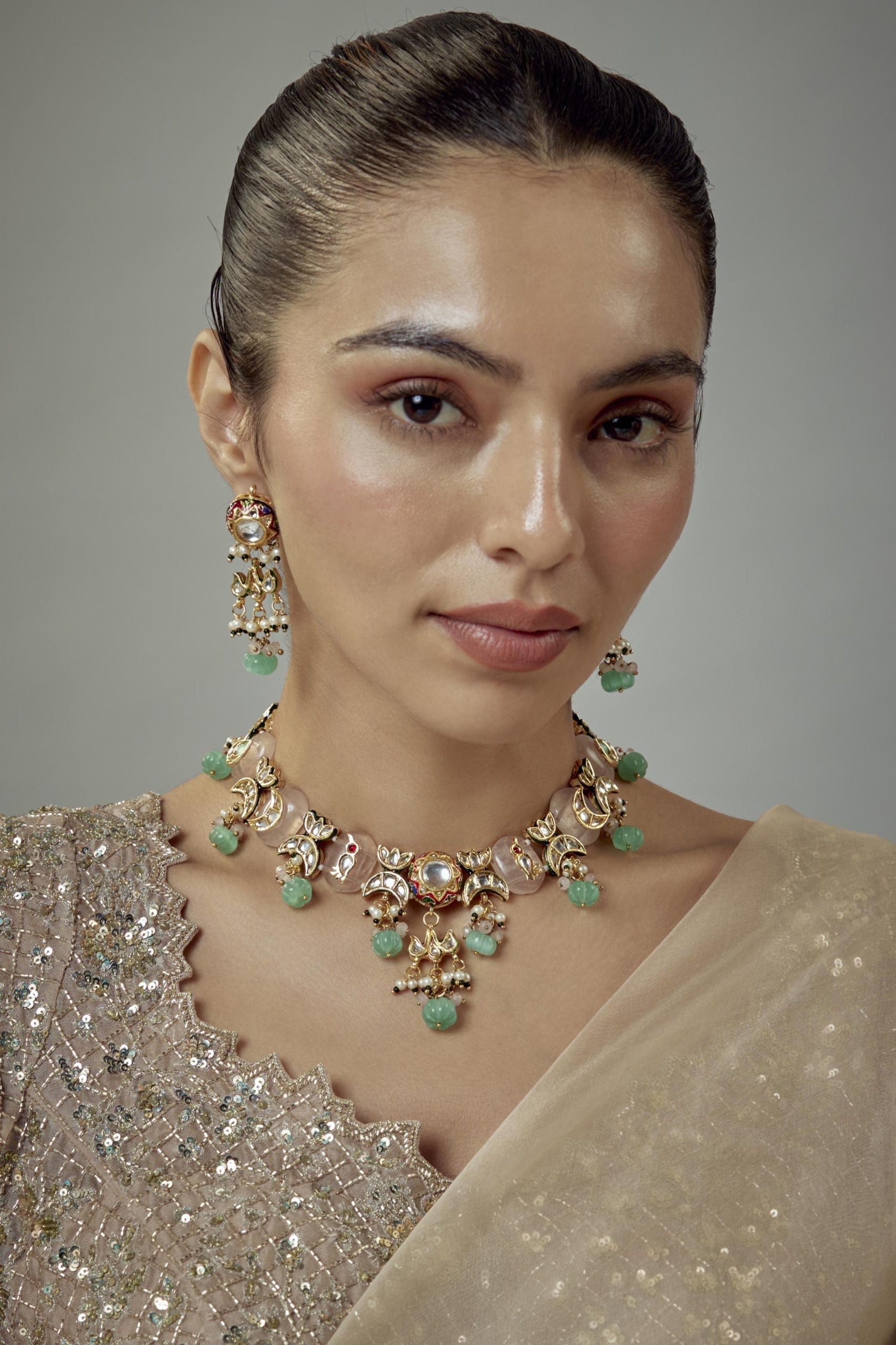 vivinia BY VIDHI MEHRA Saadgi Gold Plated Green Kundan, Polki Womens Short Necklace Set with Pair of Earrings (Freesize)