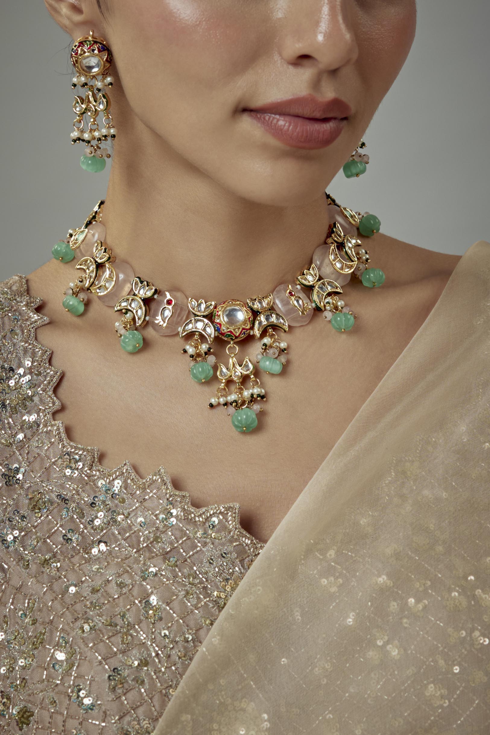 vivinia BY VIDHI MEHRA Saadgi Gold Plated Green Kundan, Polki Womens Short Necklace Set with Pair of Earrings (Freesize)