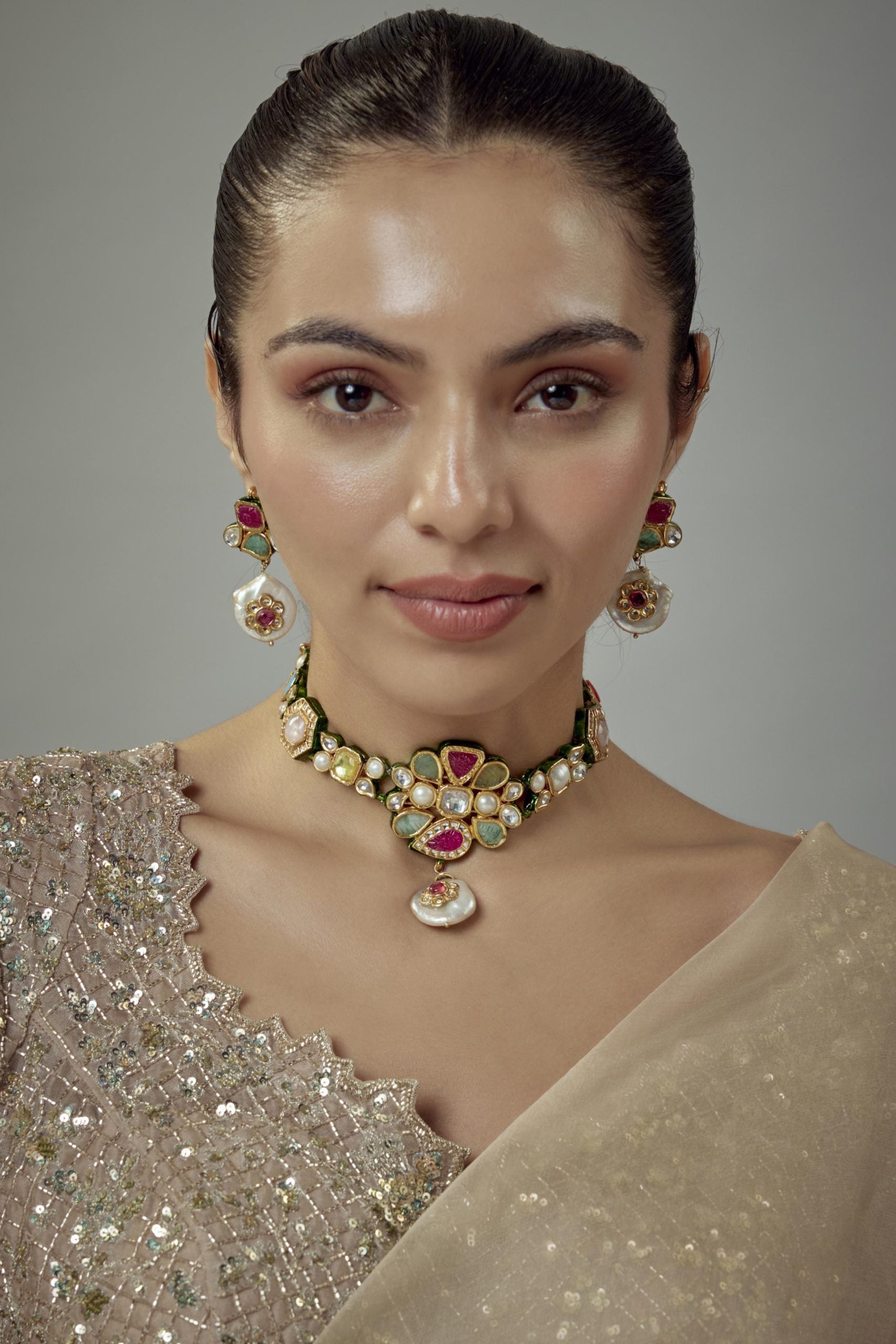 vivinia BY VIDHI MEHRA Saadgi Gold Plated Multi Kundan, Polki Womens Choker Necklace Set with Pair of Earrings (Freesize)