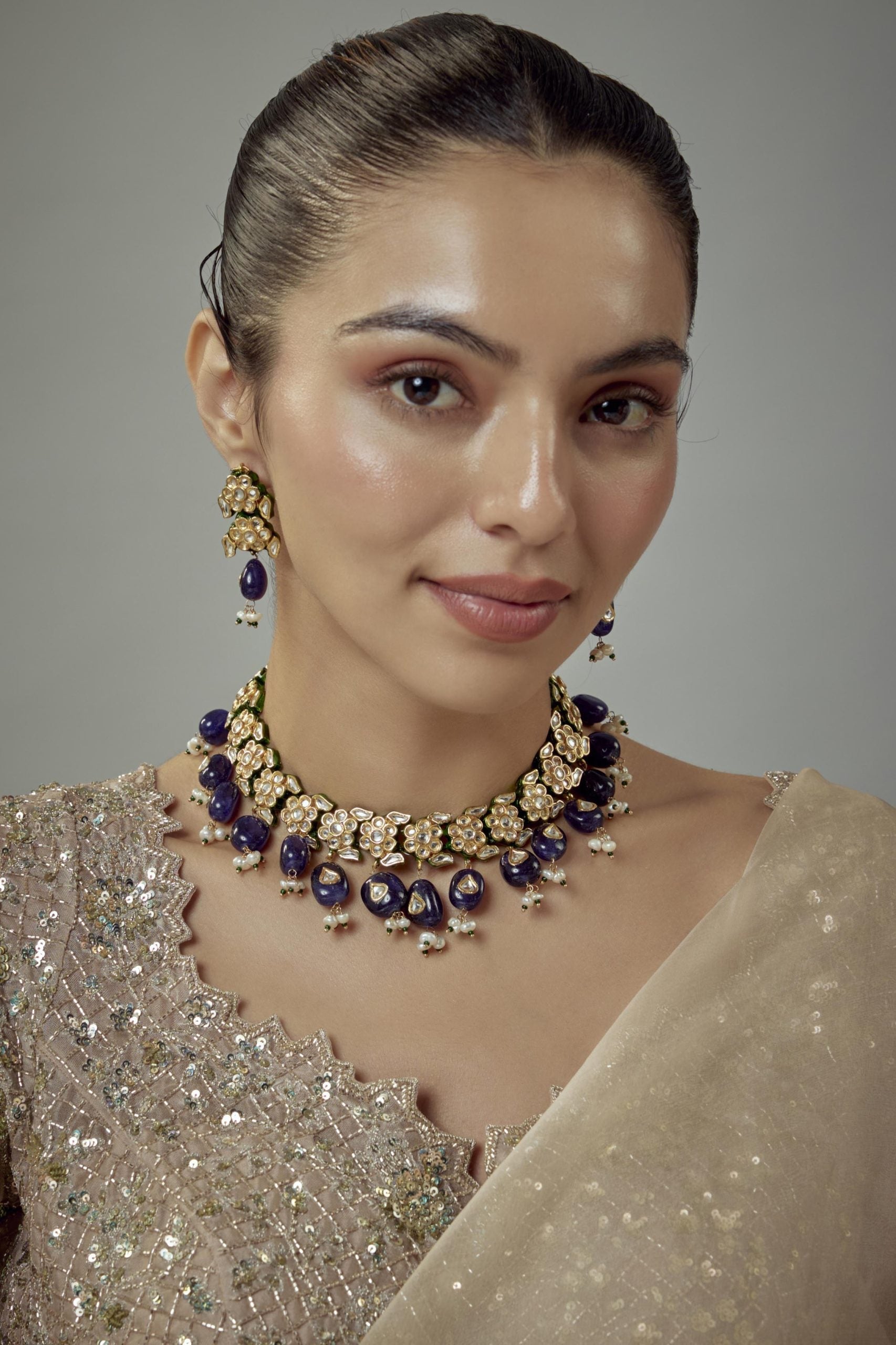 vivinia BY VIDHI MEHRA Saadgi Gold Plated Blue Kundan, Polki Womens Choker Necklace Set with Pair of Earrings (Freesize)