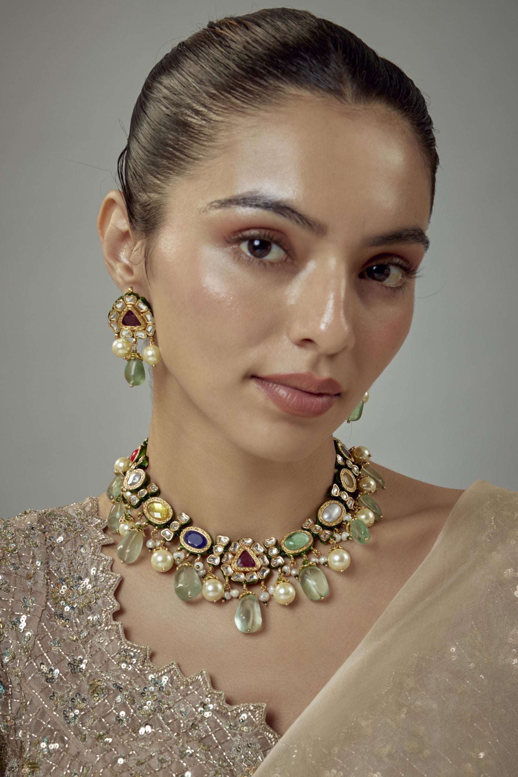 vivinia BY VIDHI MEHRA Saadgi Gold Plated Multi Kundan, Polki Womens Choker Necklace Set with Pair of Earrings (Freesize)