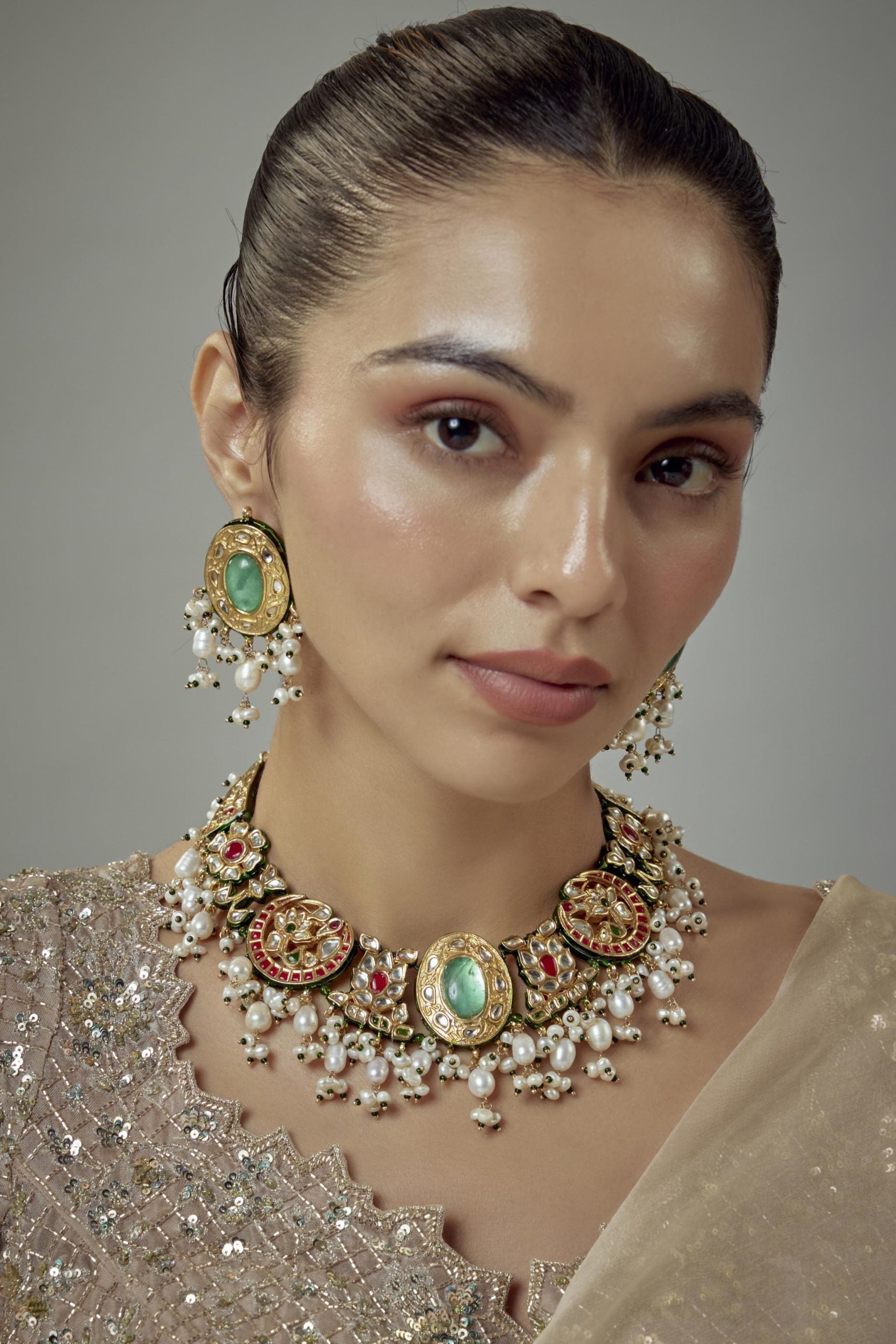 vivinia BY VIDHI MEHRA Saadgi Gold Plated Green Kundan, Polki Womens Choker Necklace Set with Pair of Earrings (Freesize)