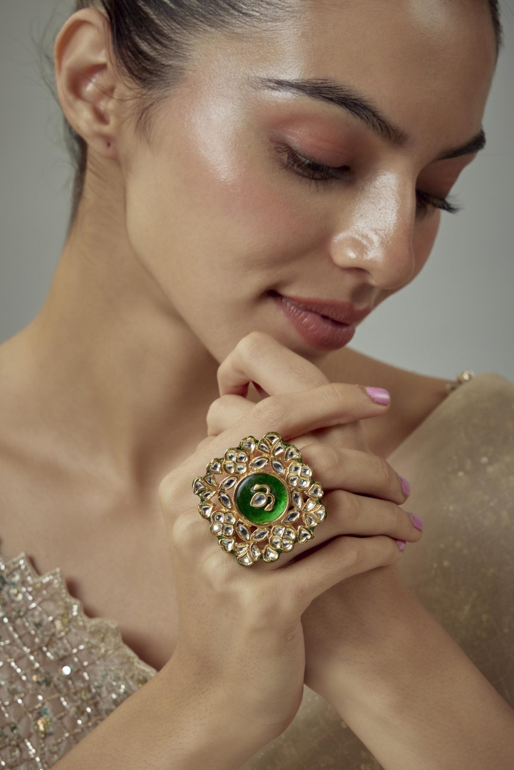 vivinia BY VIDHI MEHRA Saadgi Gold Plated Green Kundan, Polki Womens Ring (Freesize)