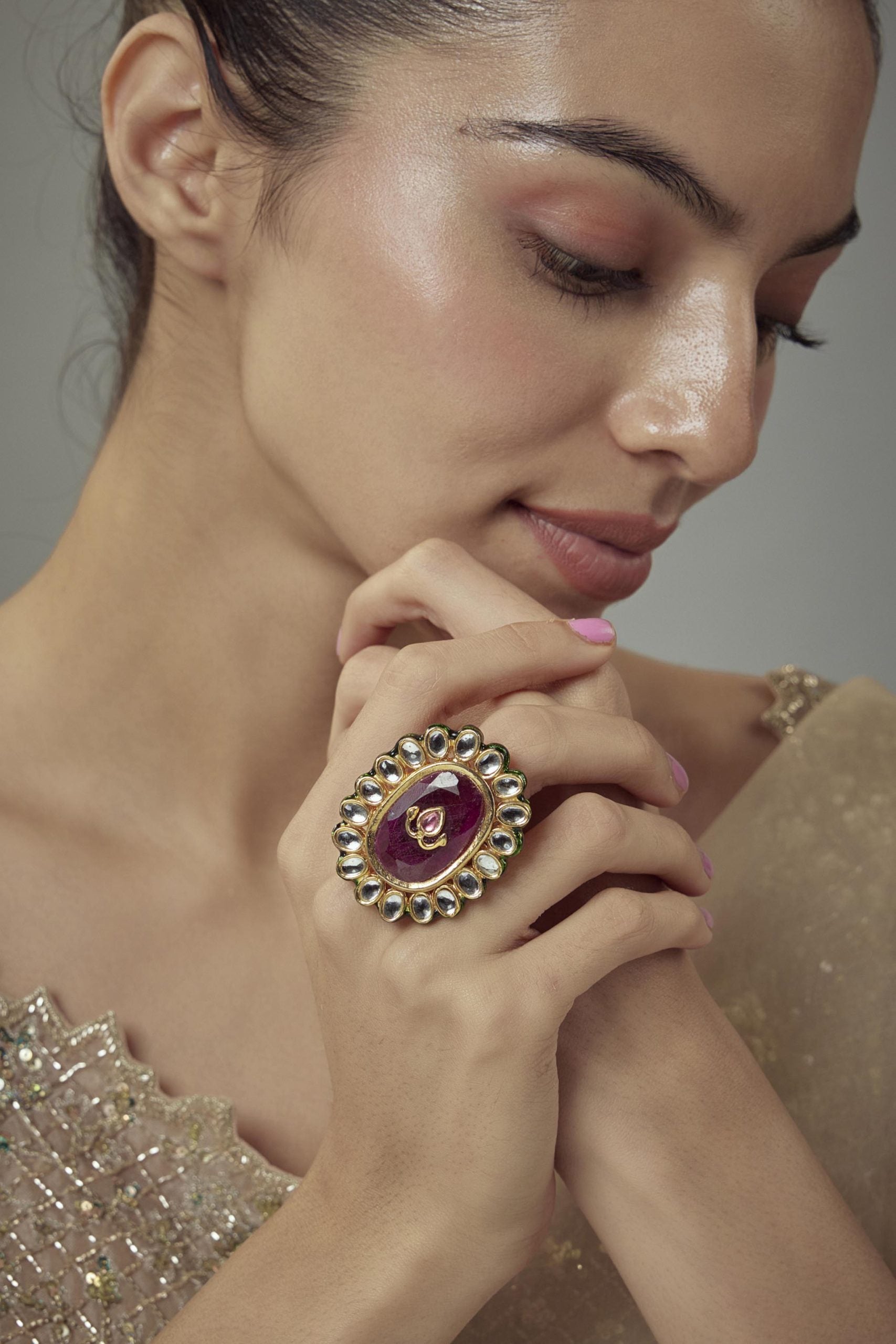 vivinia BY VIDHI MEHRA Saadgi Gold Plated Red Kundan, Polki Womens Ring (Freesize)