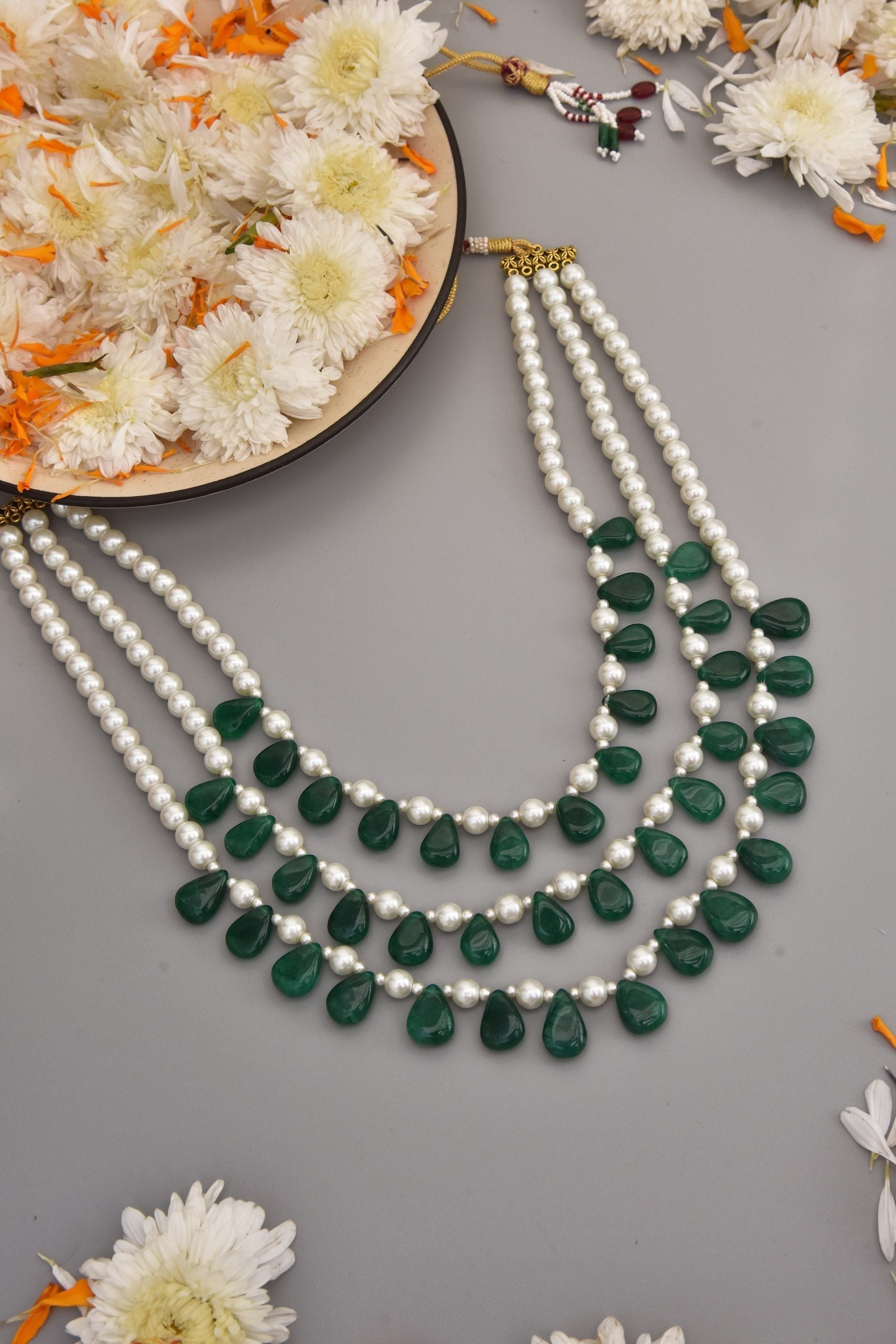 Green and White Pearls Layered Necklace