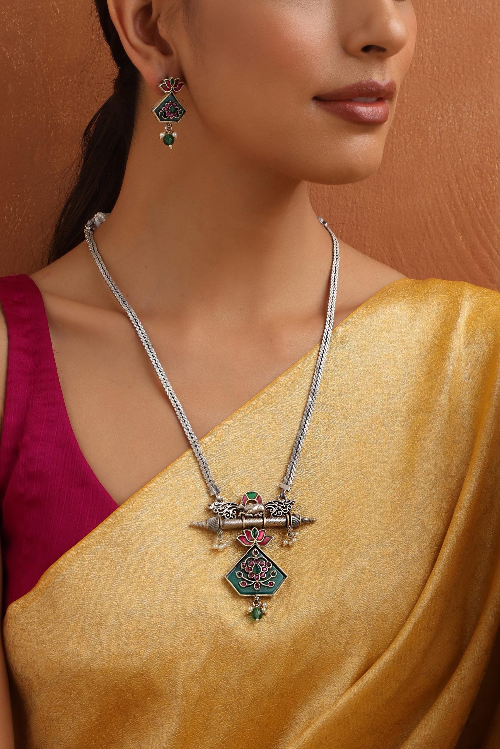 Mint Silver Tone Jadau Kundan Pendant Necklace Set