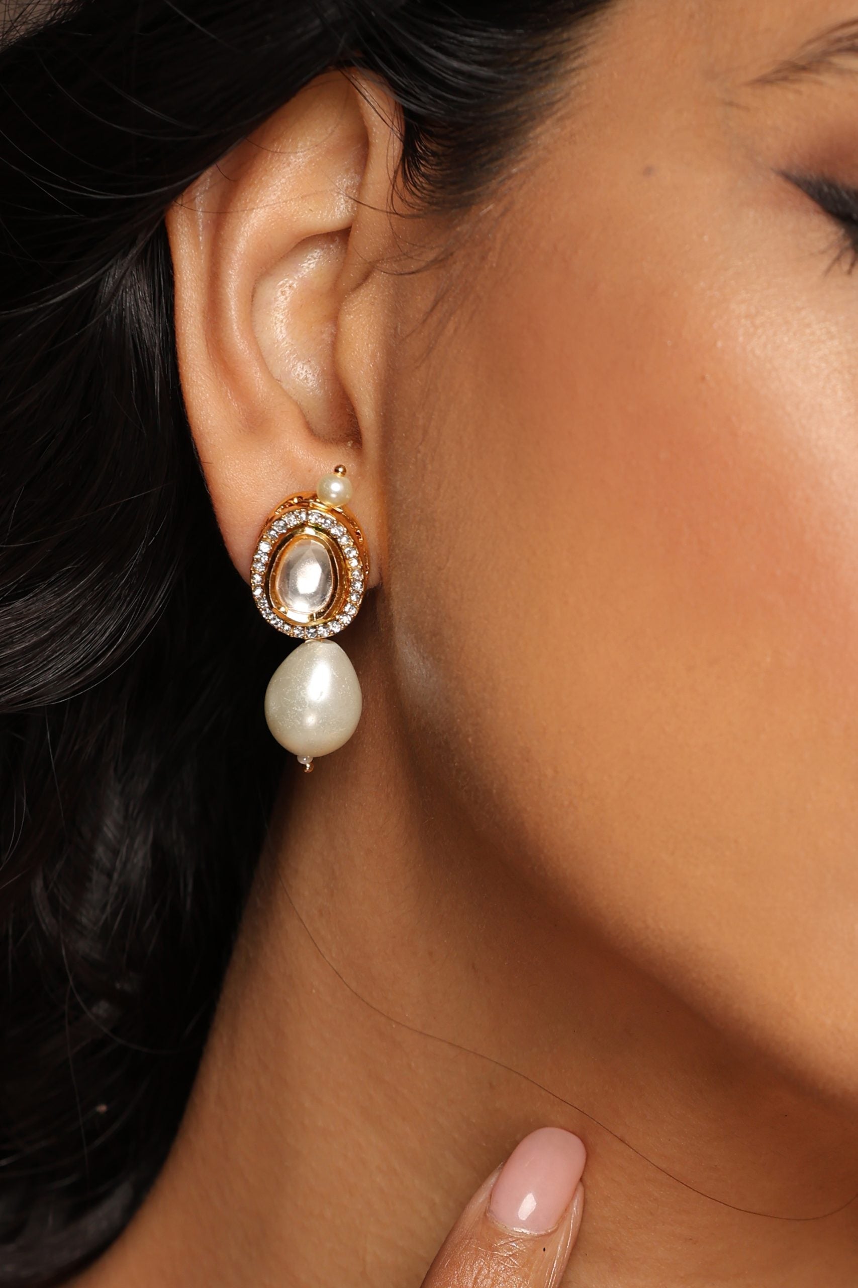 White Gold Tone Kundan and Pearl Earrings