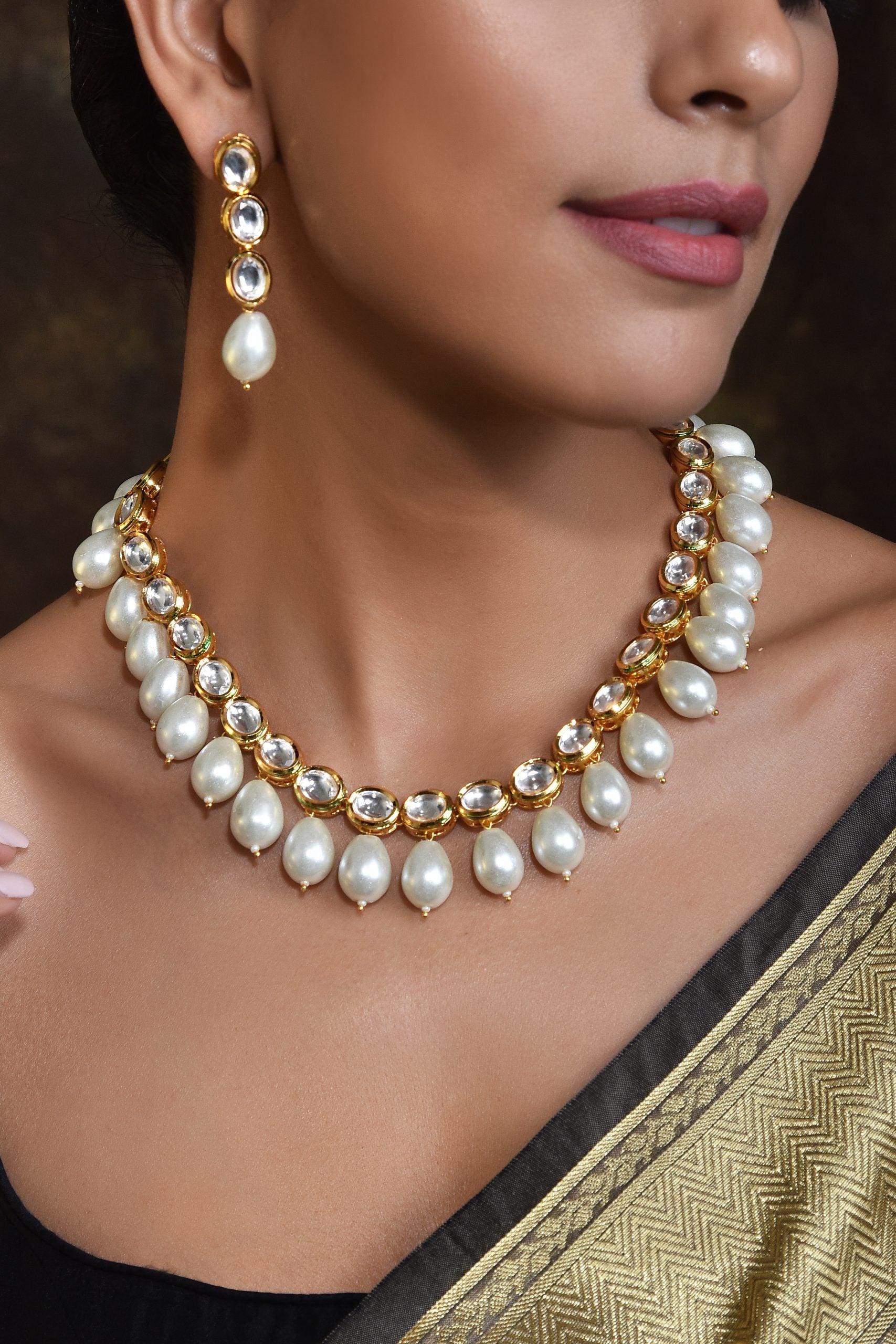 White Gold Tone Kundan Pearl Necklace Set