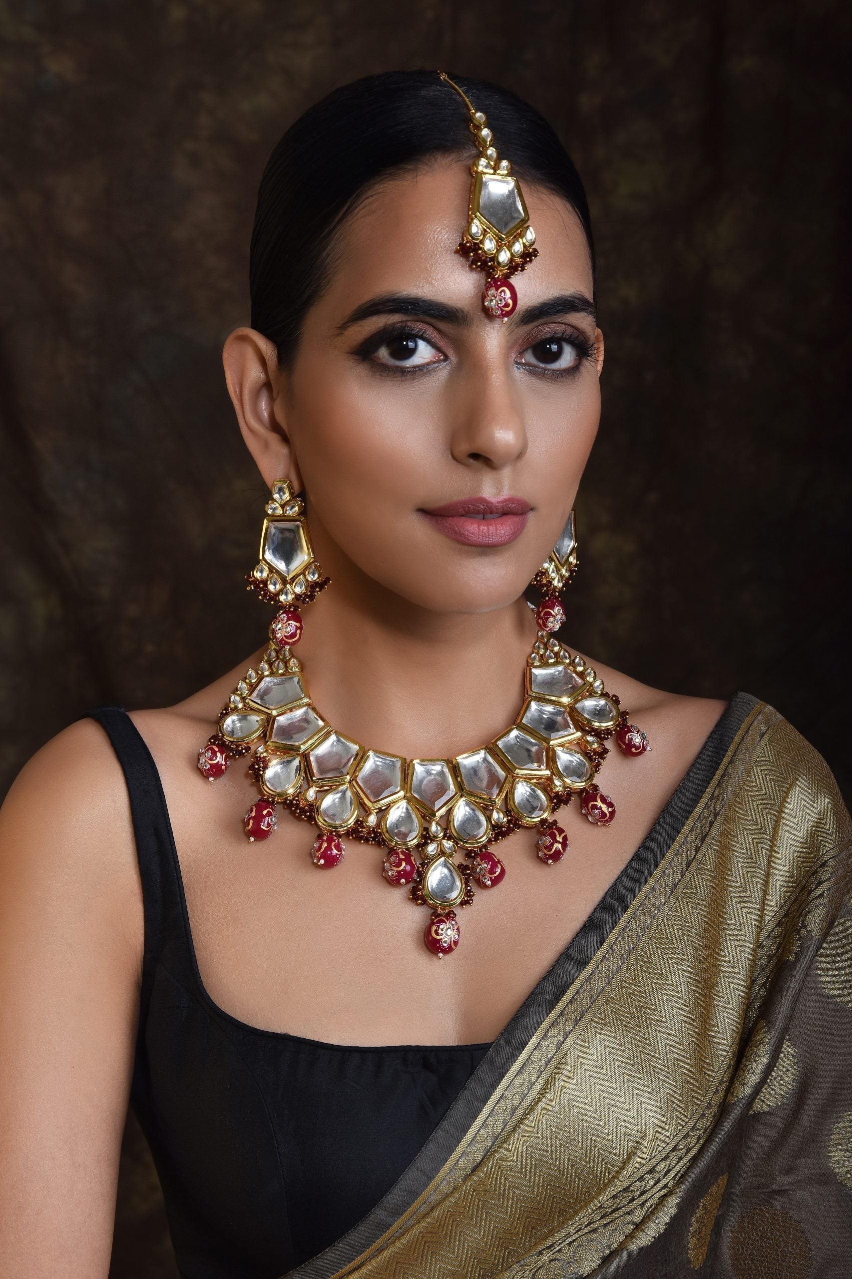 Red Gold Tone Kundan Necklace Set with Maang Tikka