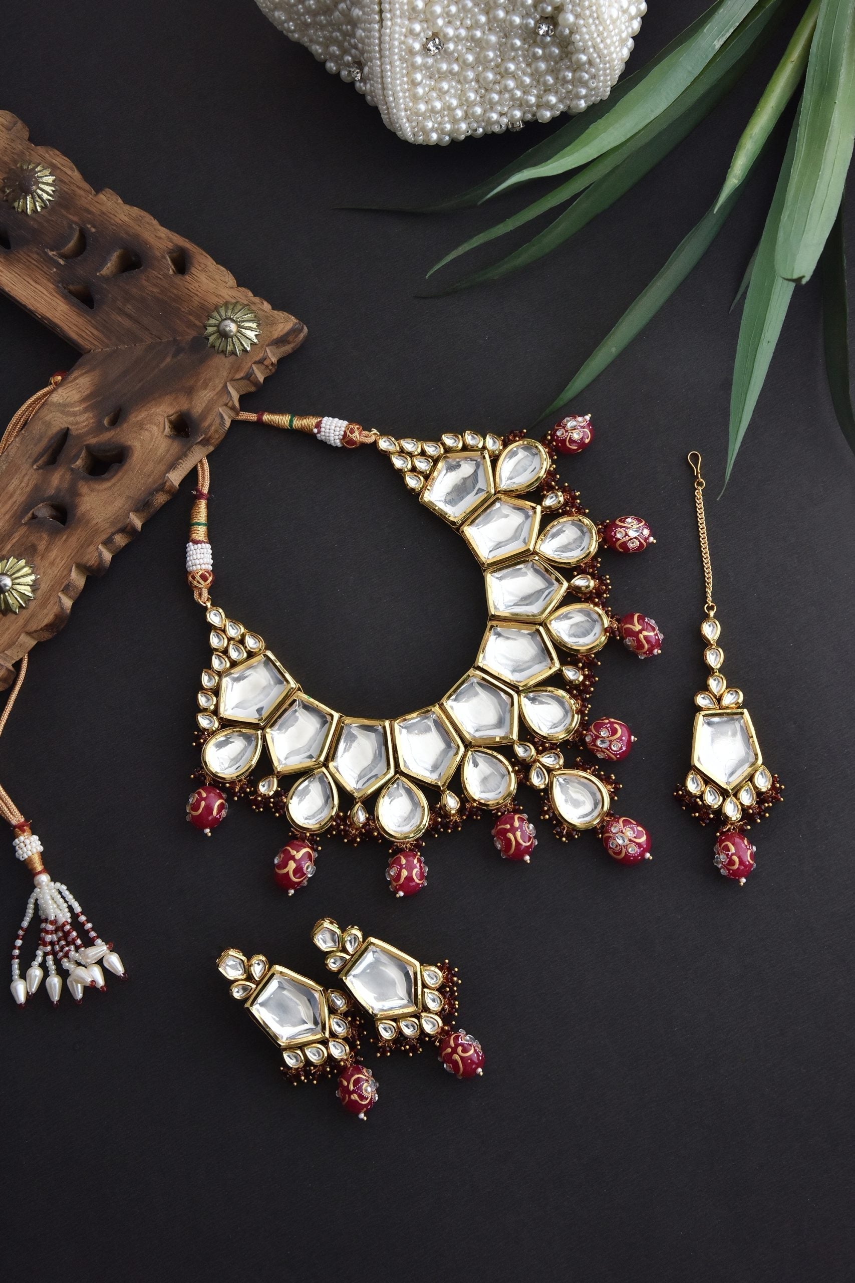 Red Gold Tone Kundan Necklace Set with Maang Tikka