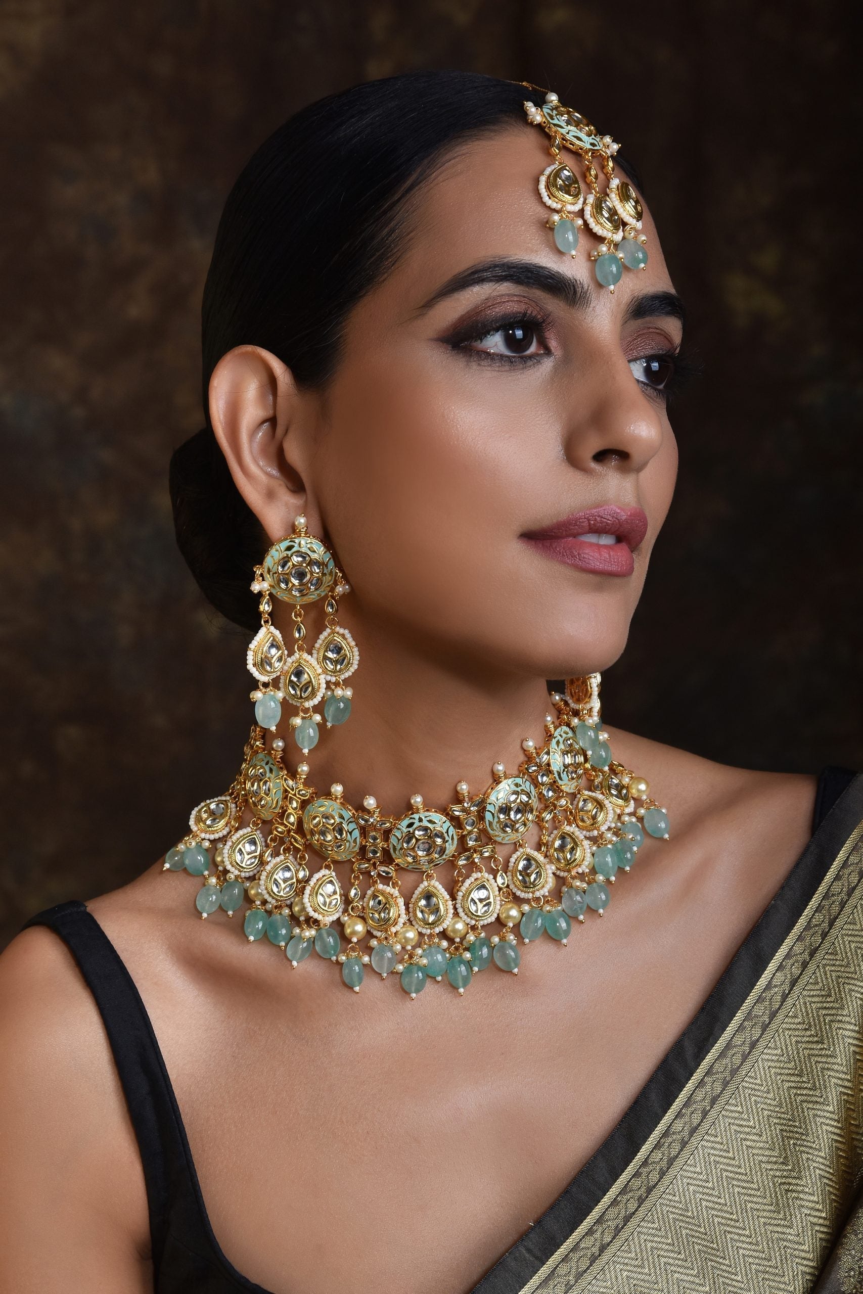 Ferozi Gold Tone Kundan Necklace Set with Maang Tikka