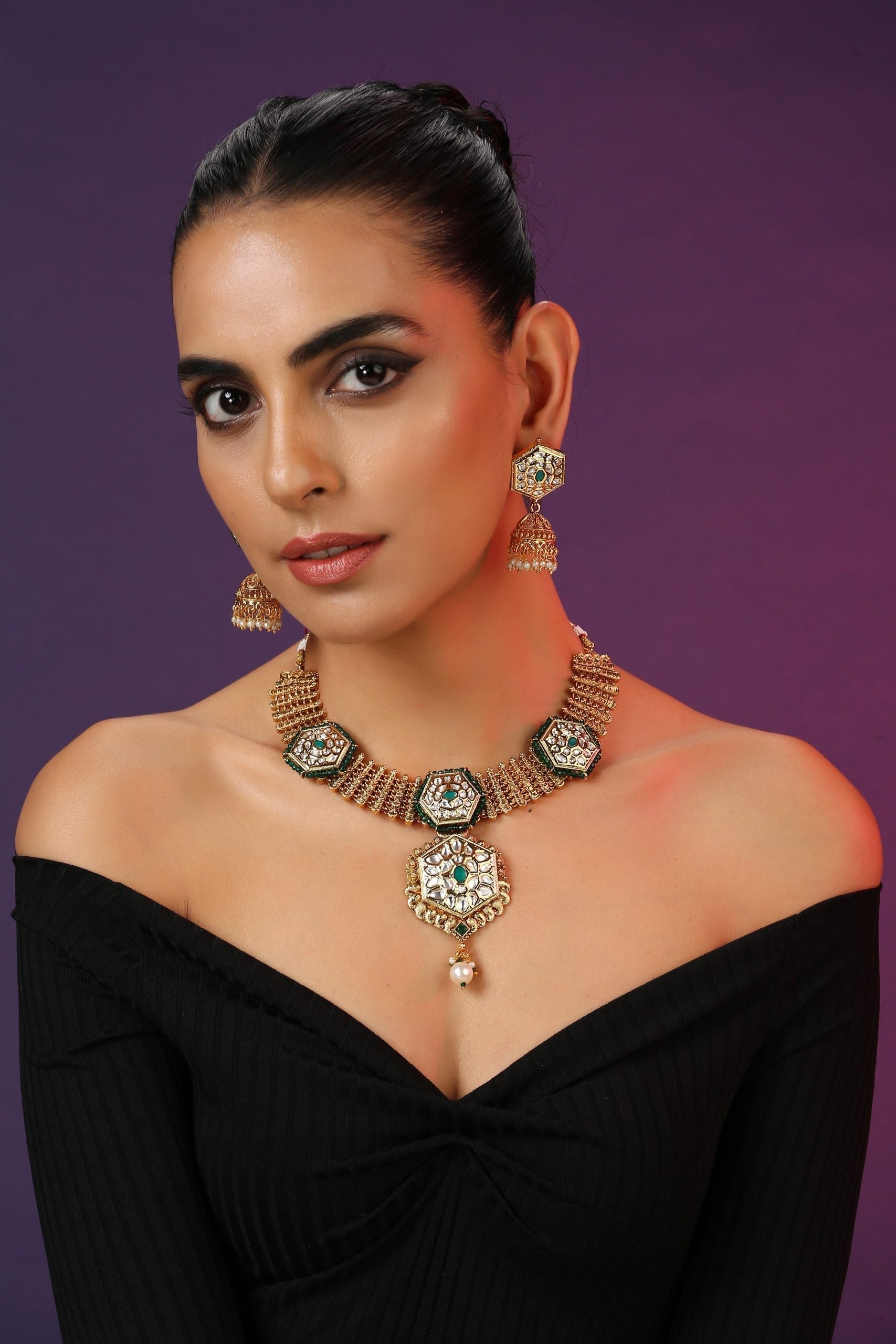 Green Gold Tone Kundan Necklace Set