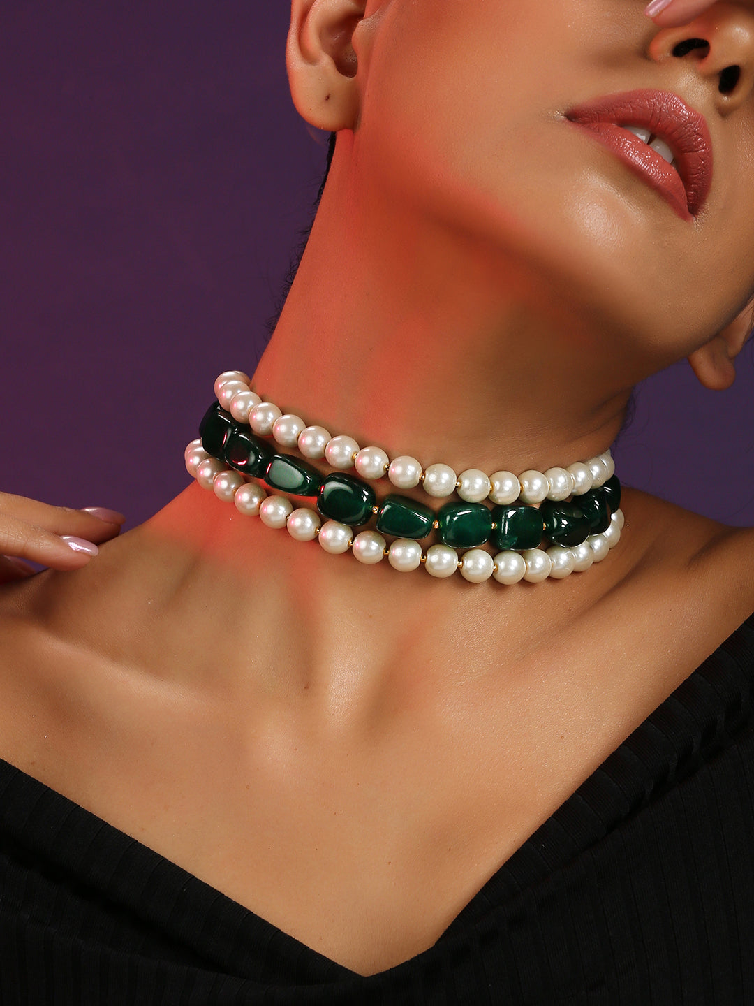 Green and White Pearls Choker Necklace