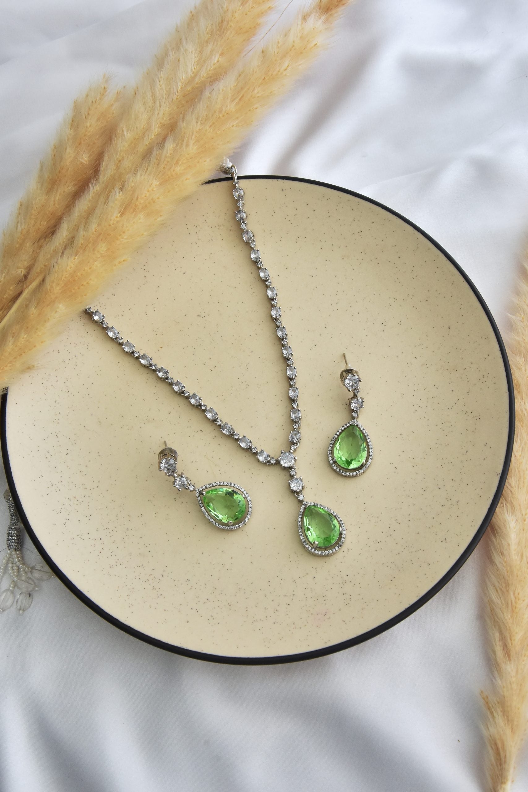 Emerald Silver Tone Zirconia Pendant Necklace Set