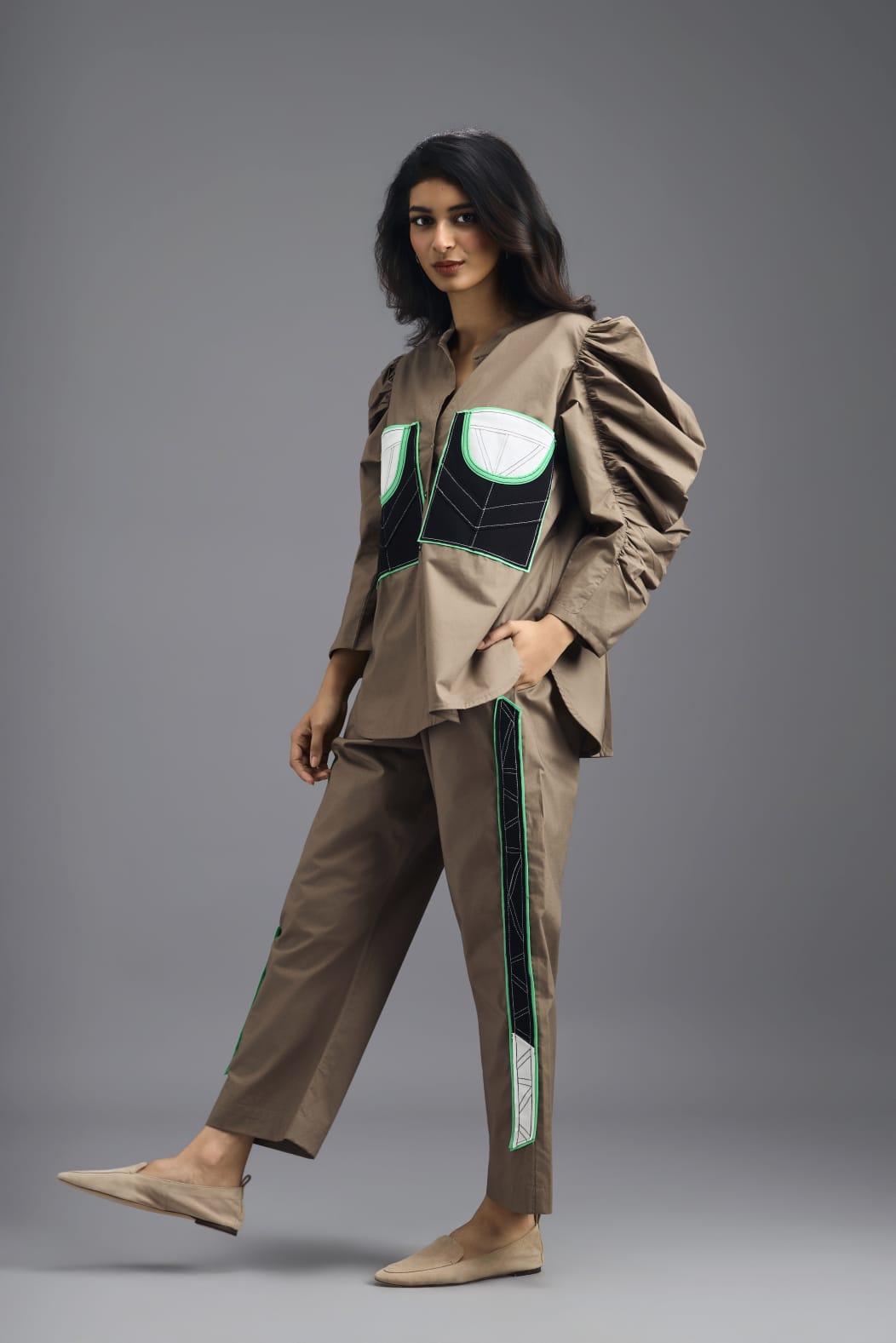 MUD CO-ORD SET WITH NEON GEOMETRIC PANEL DETAIL, BRALETTE AND ELASTICATED PANTS