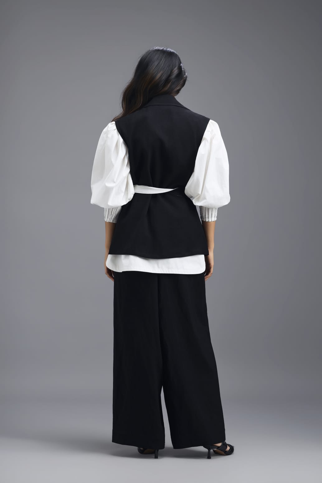 WHITE VOLUMINOUS PUFF-SLEEVE SHIRT
