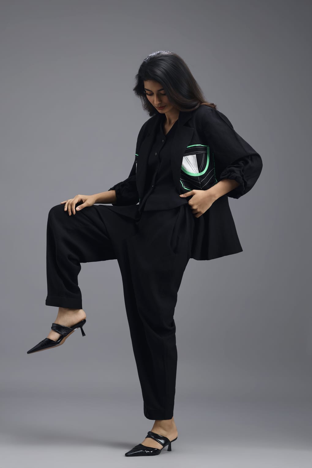 BLACK INNER SLIP TOP