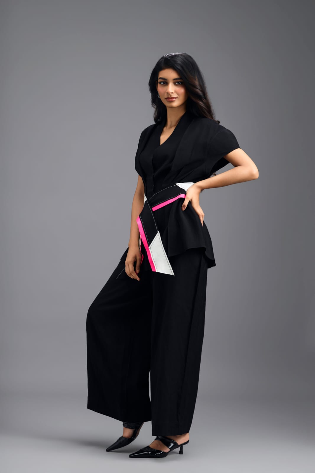 BLACK TAILORED FLARED PANTS