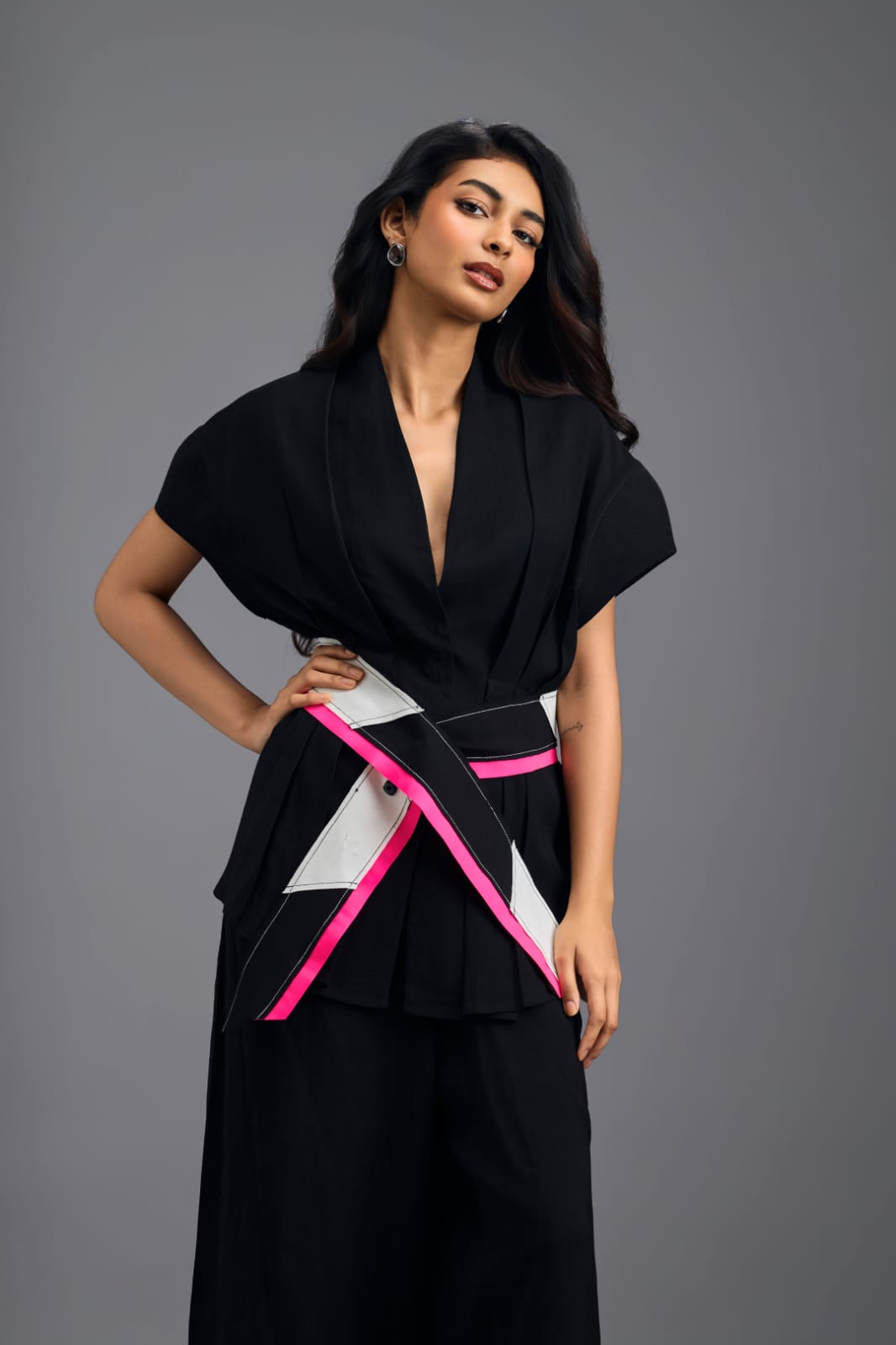 BLACK TAILORED FLARED PANTS