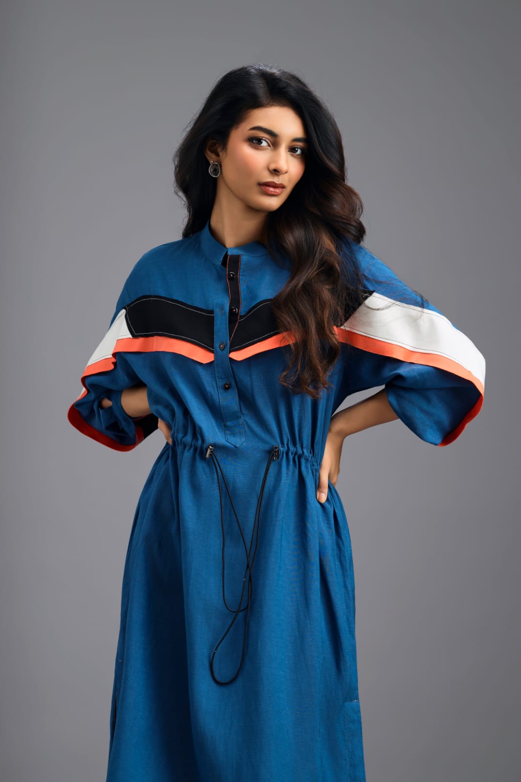 BLUE RELAXED FIT MIDI DRESS WITH NEON CONTRAST PANEL DETAIL