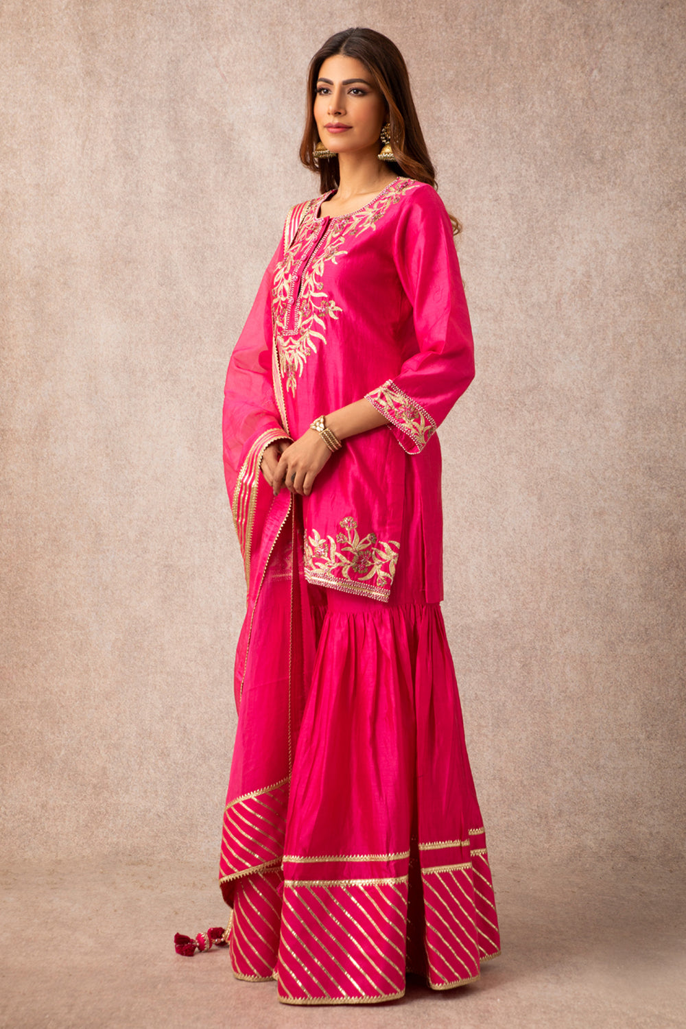 Rani Pink Mehr Short Scalloped Kurta Set with Gota Garara