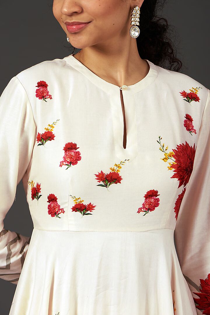 Digital Pinted Anarkali Paired Up With Churidar And Dupatta