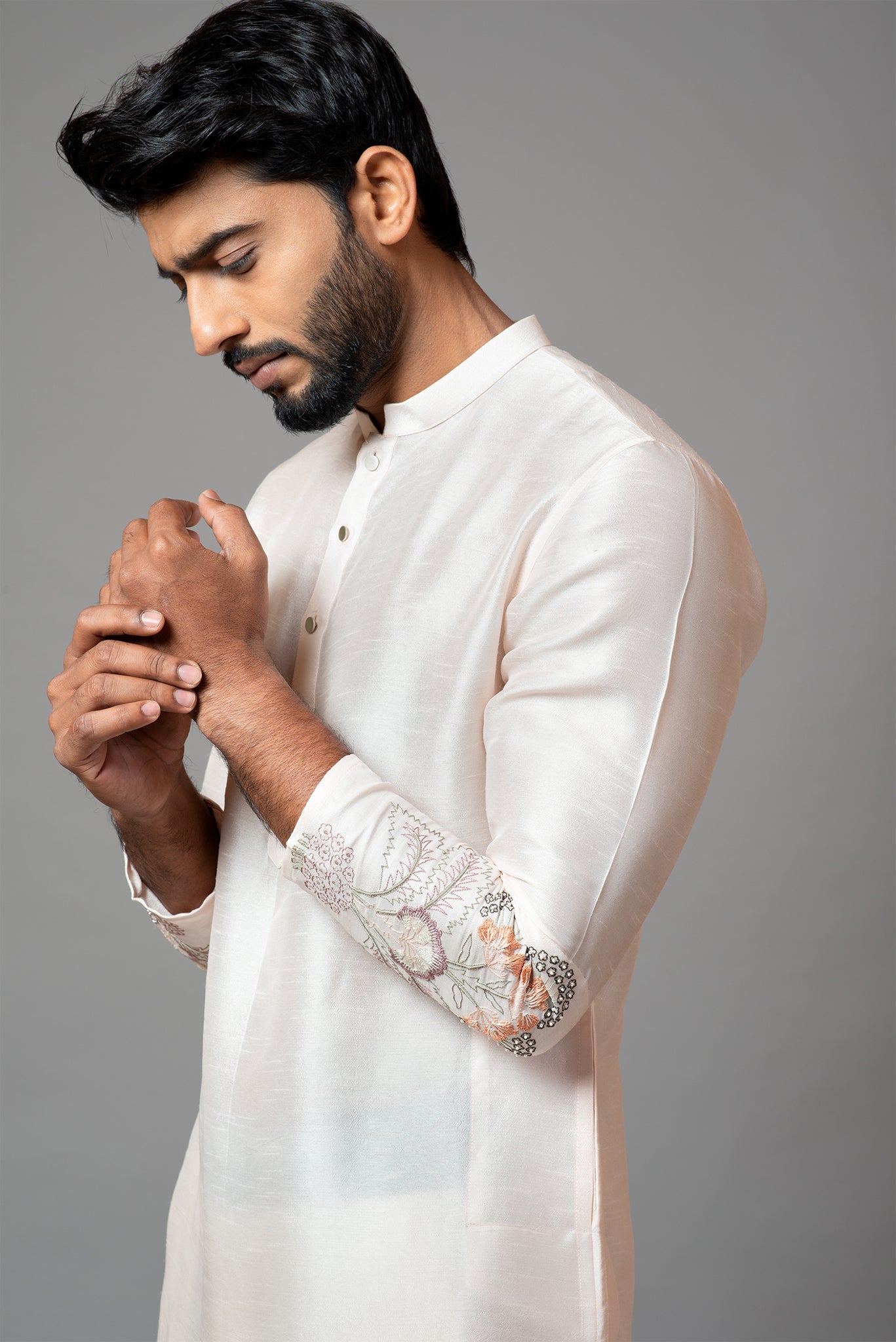 Plain Kurta Wth Minimal Floral Embroidery on Sleeves Set
