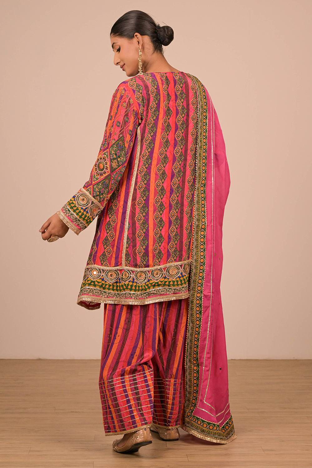 Magenta Crepe Suit Set with Farsi Salwar with Canvas Tote Bag