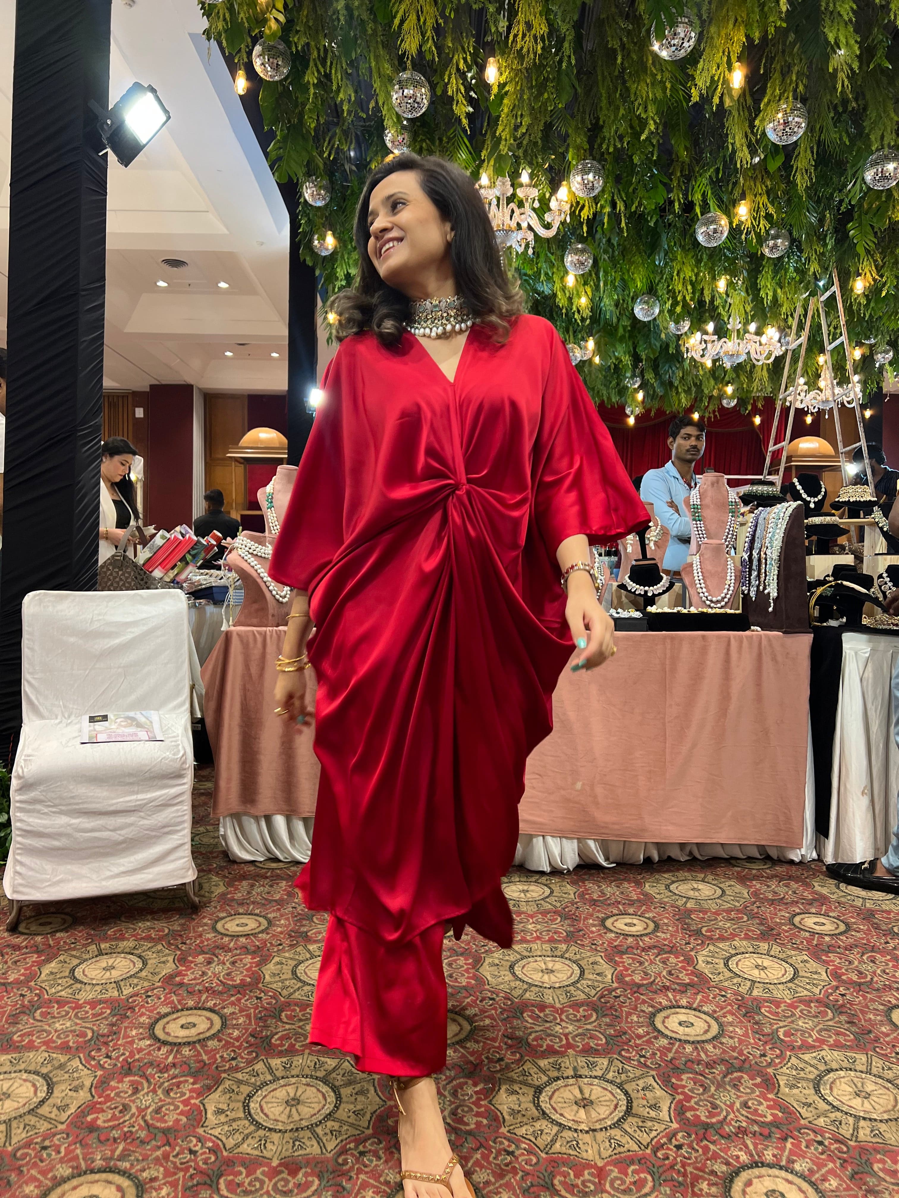 Mitaliwadhwa Red Luxe Knot Set