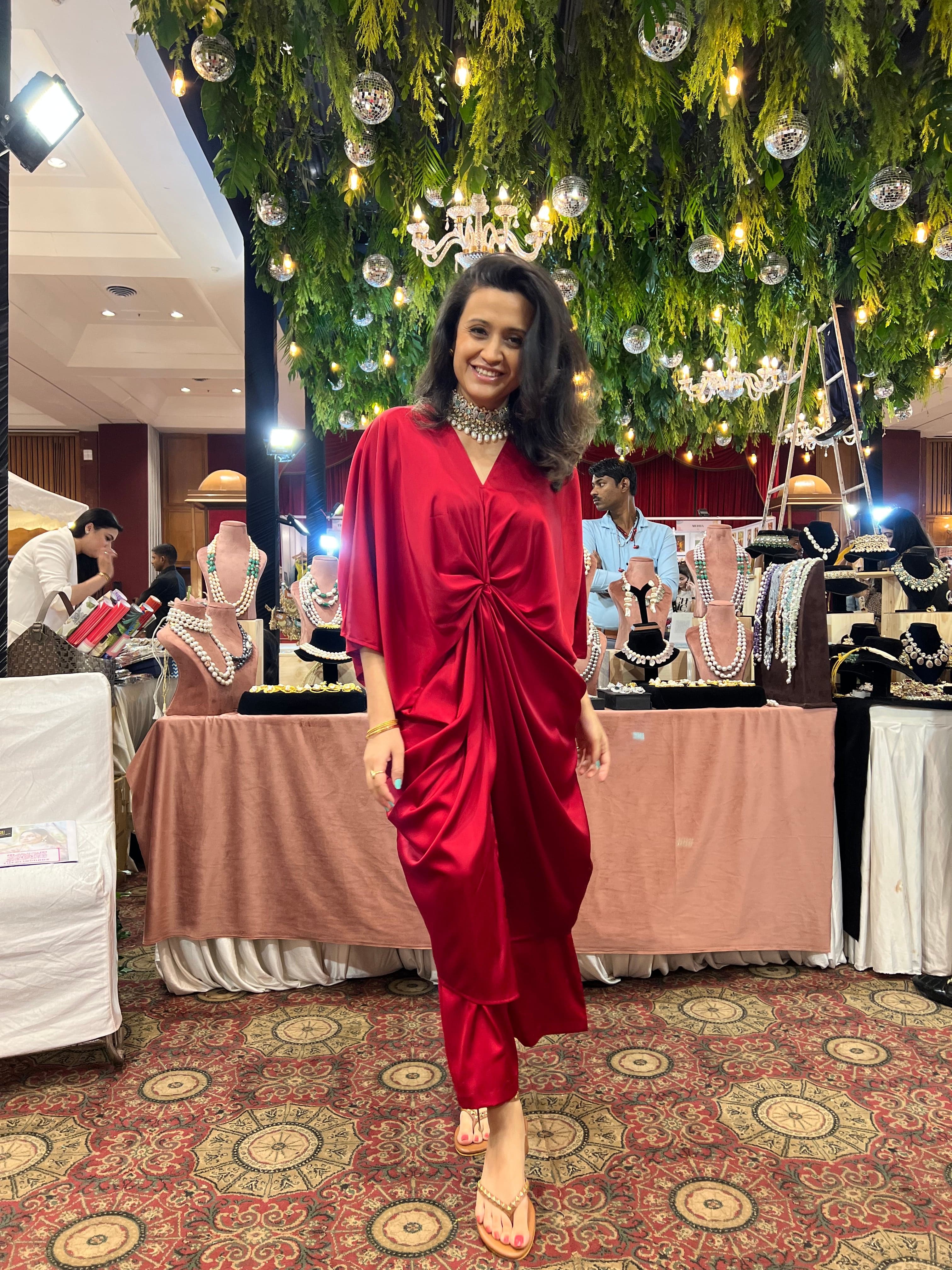 Mitaliwadhwa Red Luxe Knot Set
