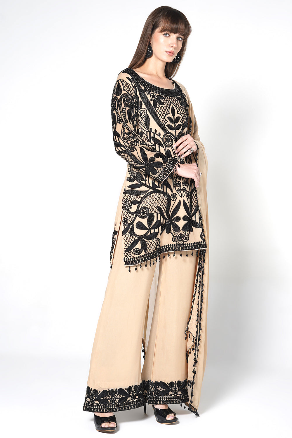 Ornate Floral Cream Kurta Set - Elegant Georgette Evening Wear