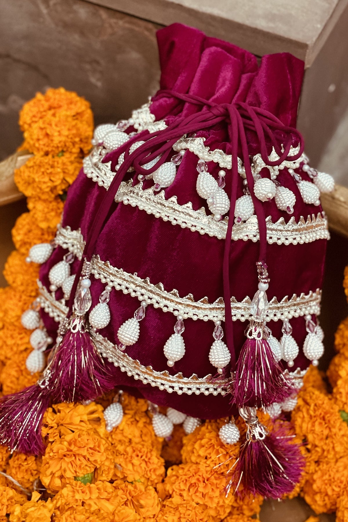Pearl Drop Velvet Potli - ajieshoberoi