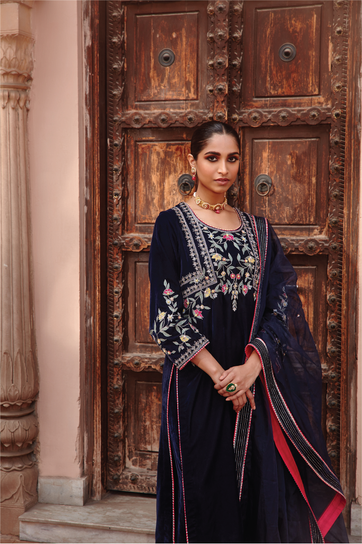 SABA Navy Blue Velvet Kurta Set with Organza Dupatta & Pearl Detail