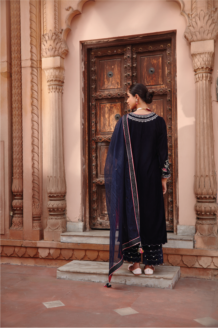 SABA Navy Blue Velvet Kurta Set with Organza Dupatta & Pearl Detail