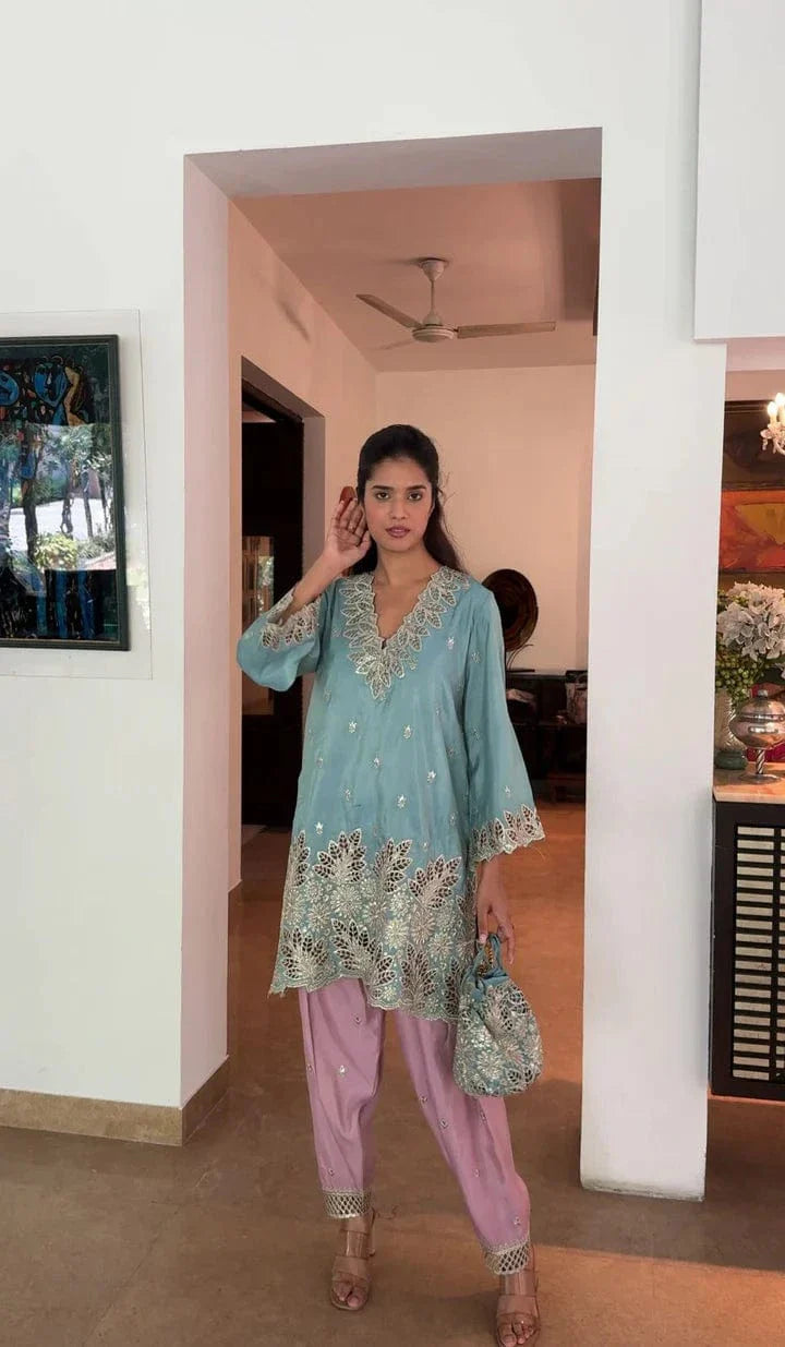 Tasuvure X MW Aaina Ada Farshi Set - Samudri Phool Colourblock